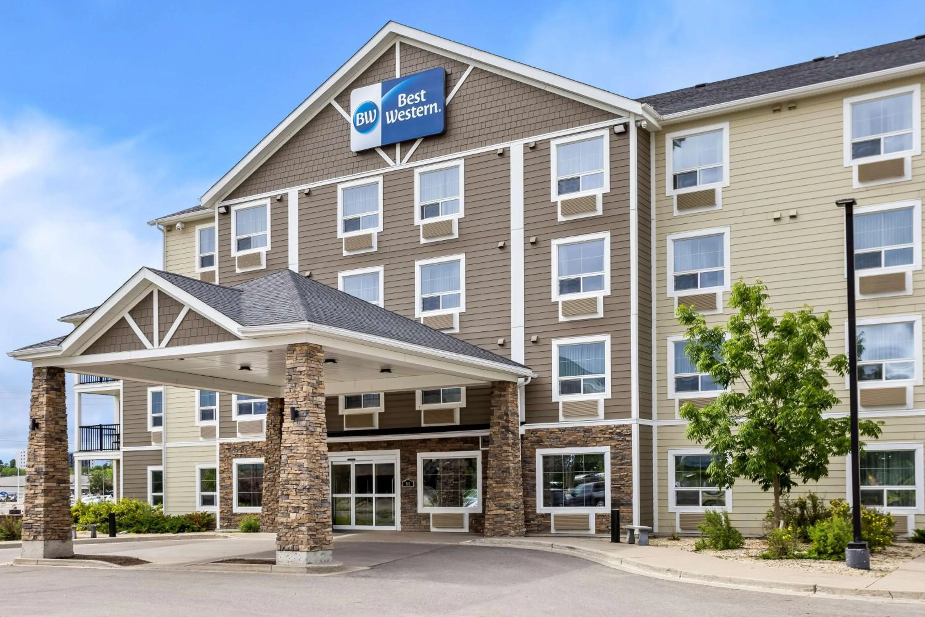 Property building in Best Western Thompson