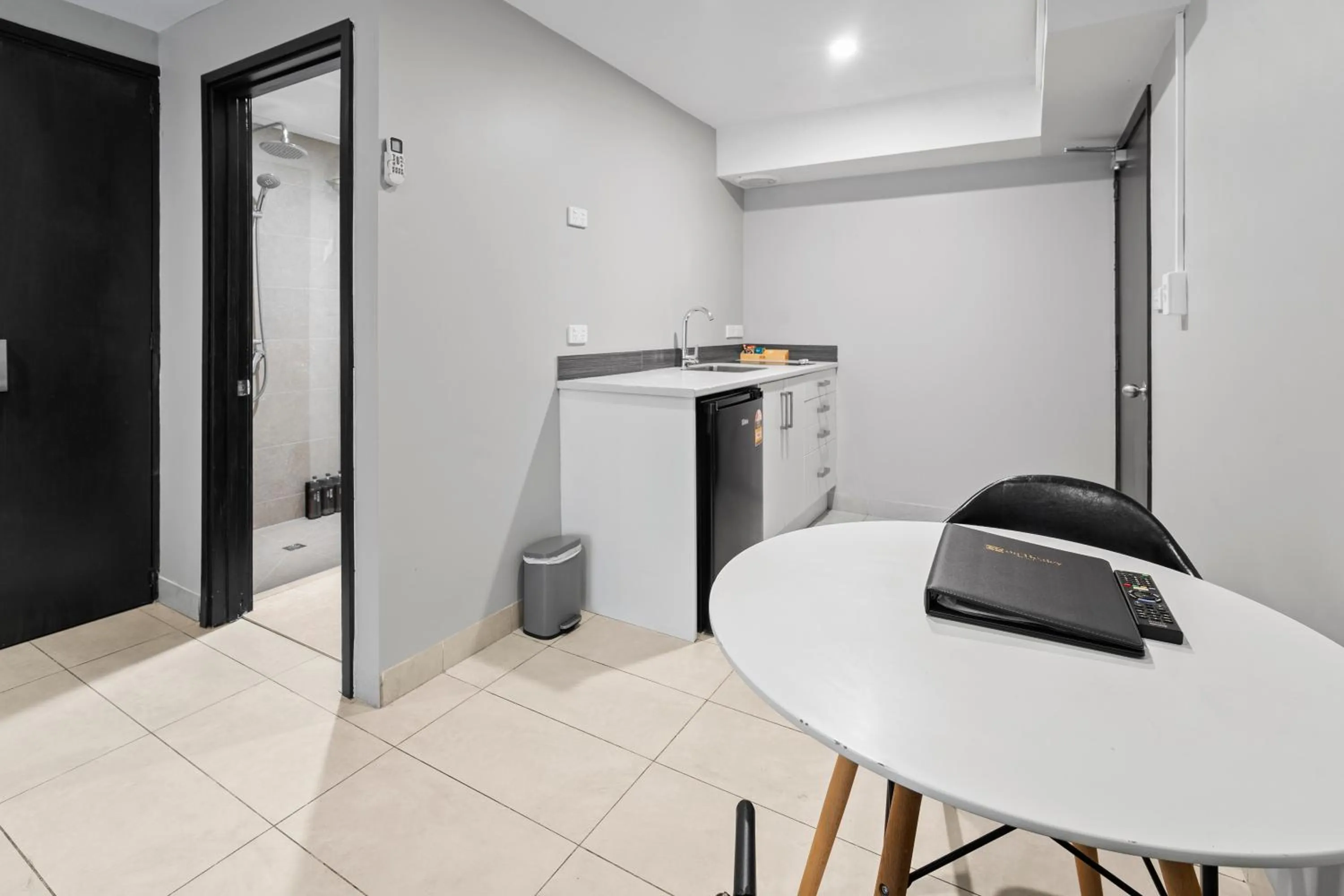 Kitchen or kitchenette in 136 On Bealey Motel