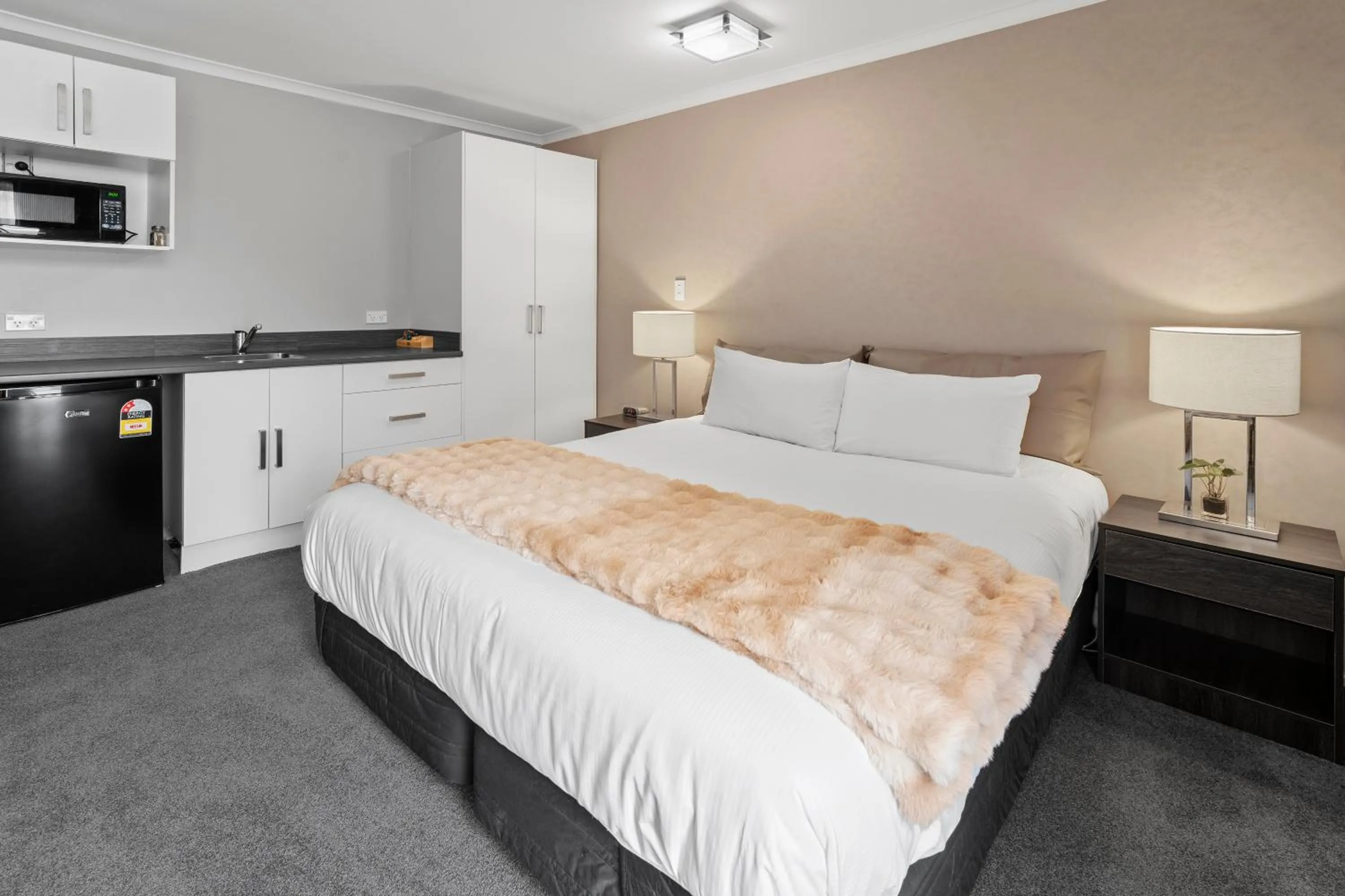 Bed in 136 On Bealey Motel