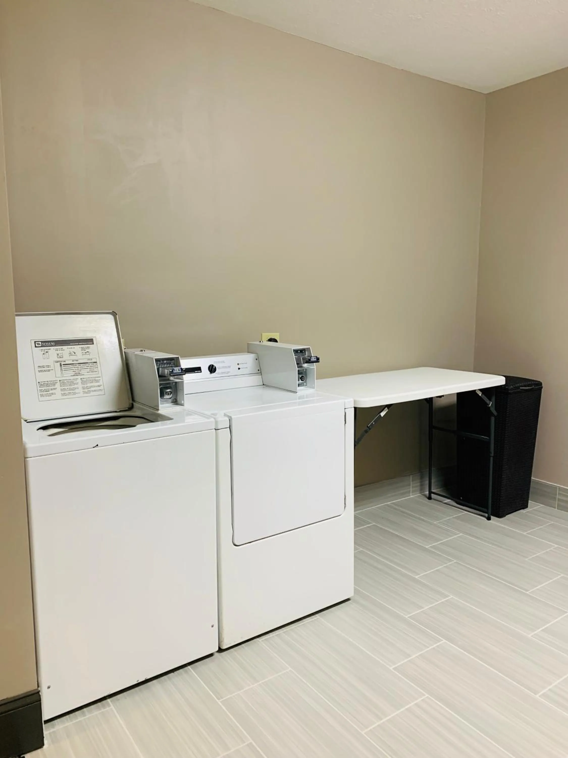 Area and facilities in BridgePointe Inn & Suites by BPhotels, Lincoln I-80 & 27th St