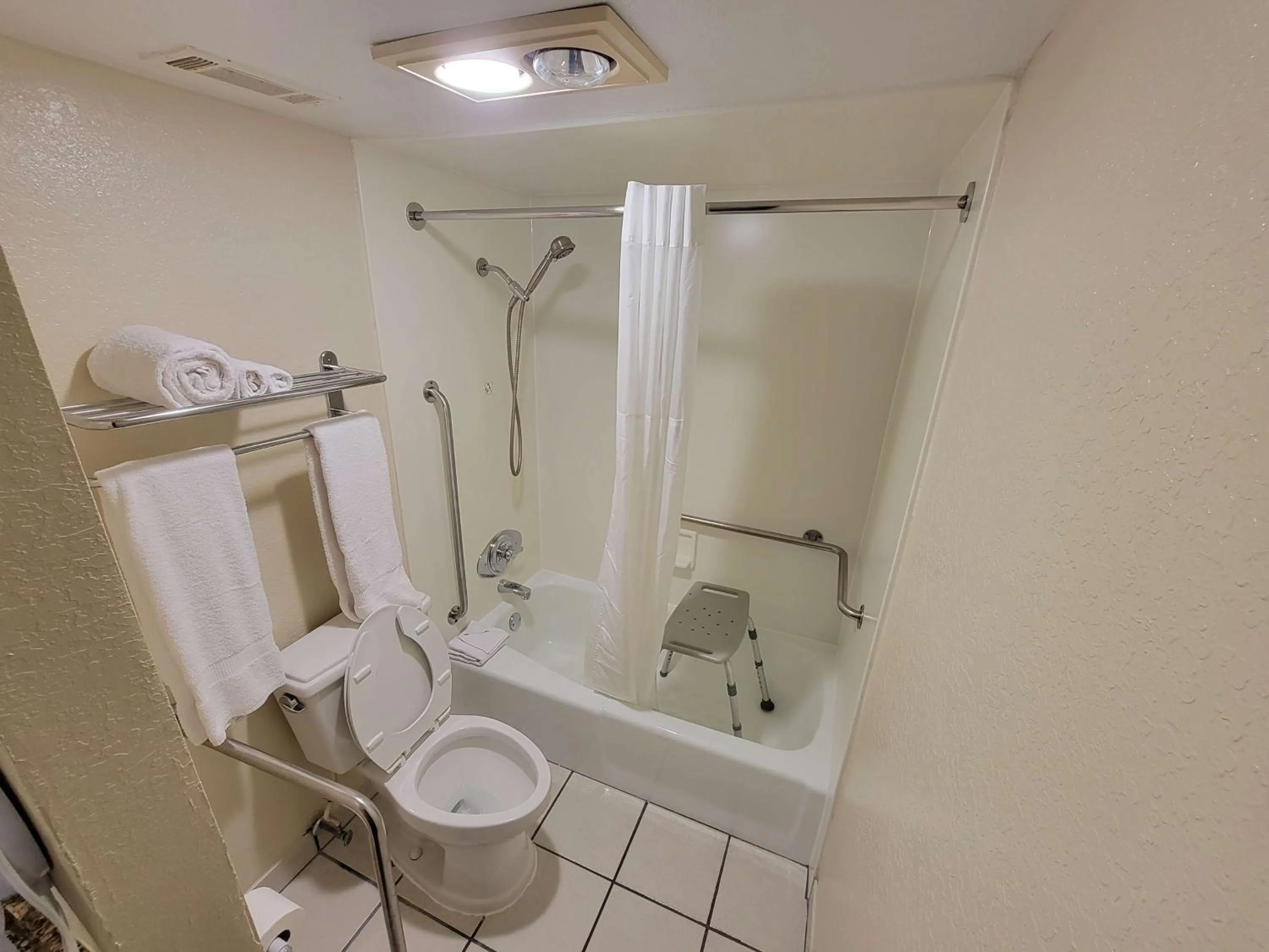 Bathroom in Best Western Winners Circle