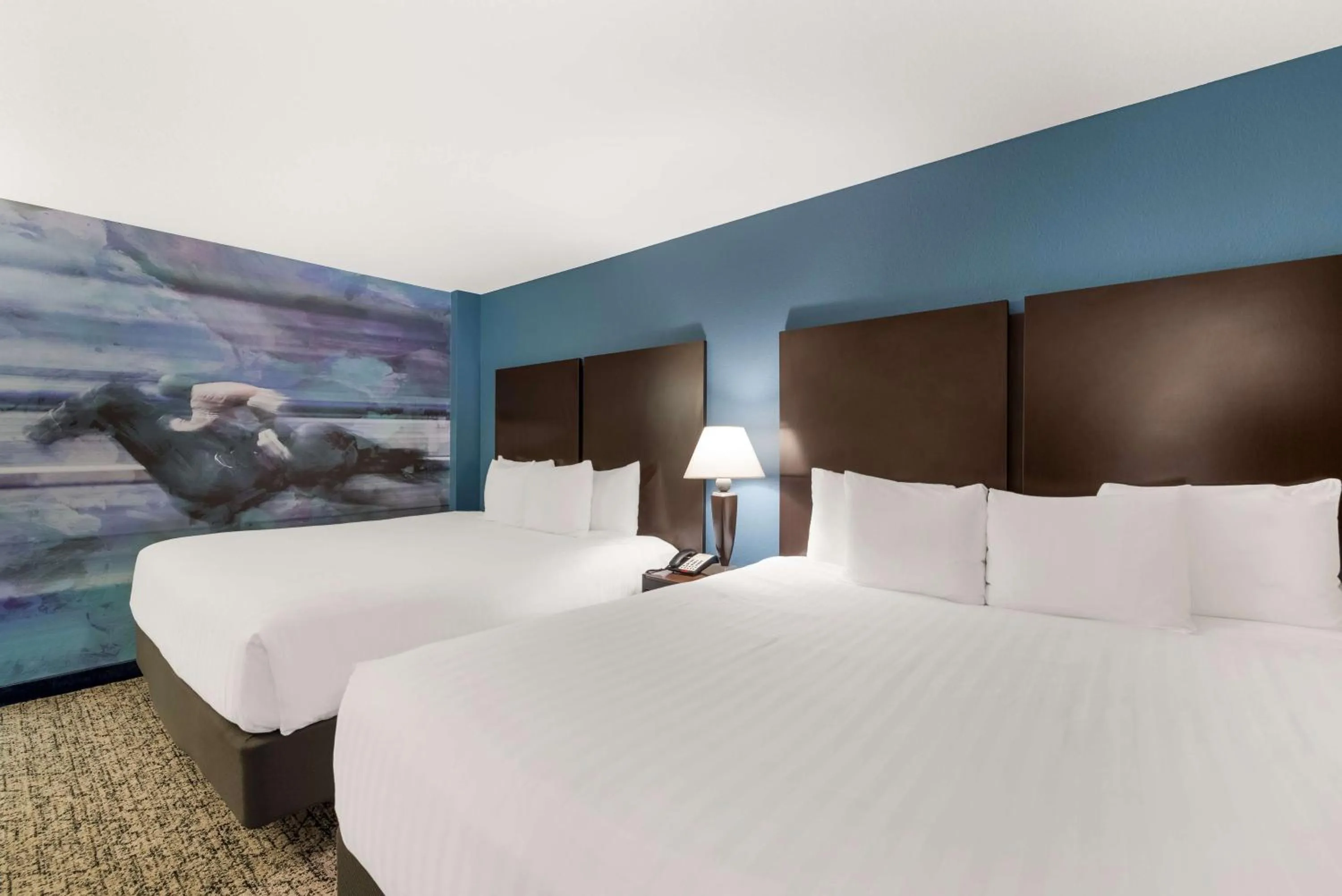 Photo of the whole room, Bed in Best Western Winners Circle