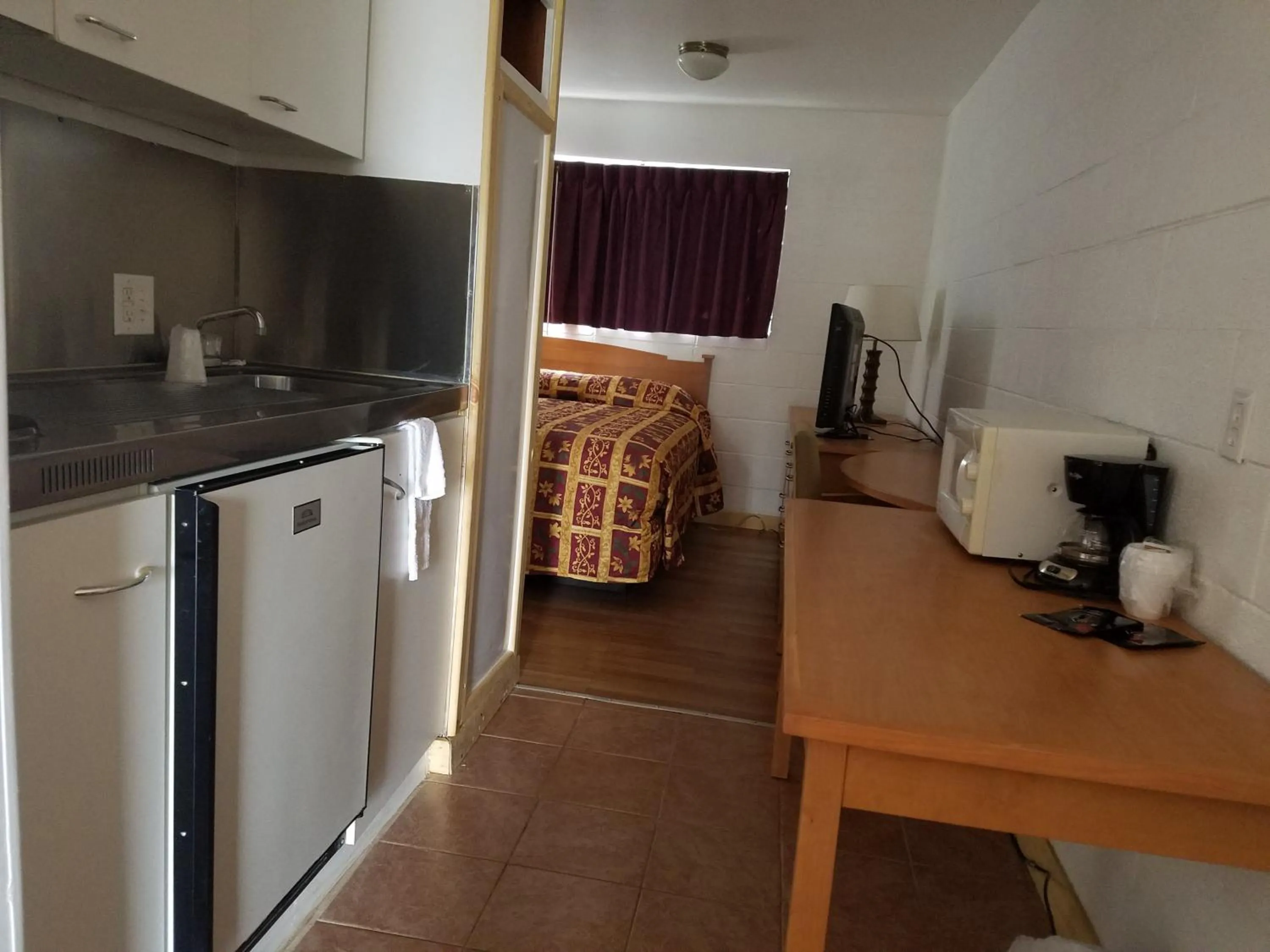 Coffee/tea facilities in San Juan Motel