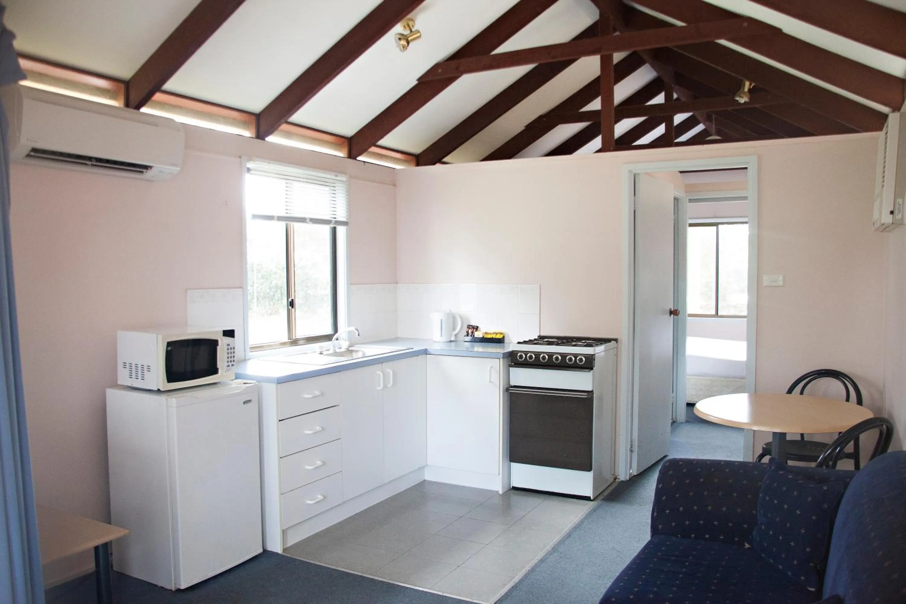 Kitchen or kitchenette in Nepean Shores by Gateway Lifestyle Holiday Parks