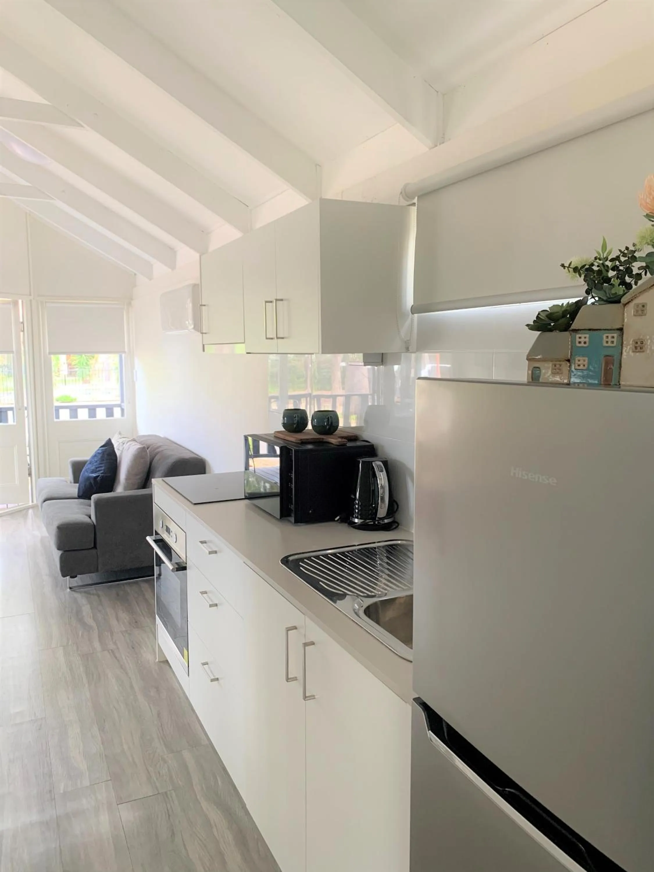 Kitchen or kitchenette in Nepean Shores by Gateway Lifestyle Holiday Parks