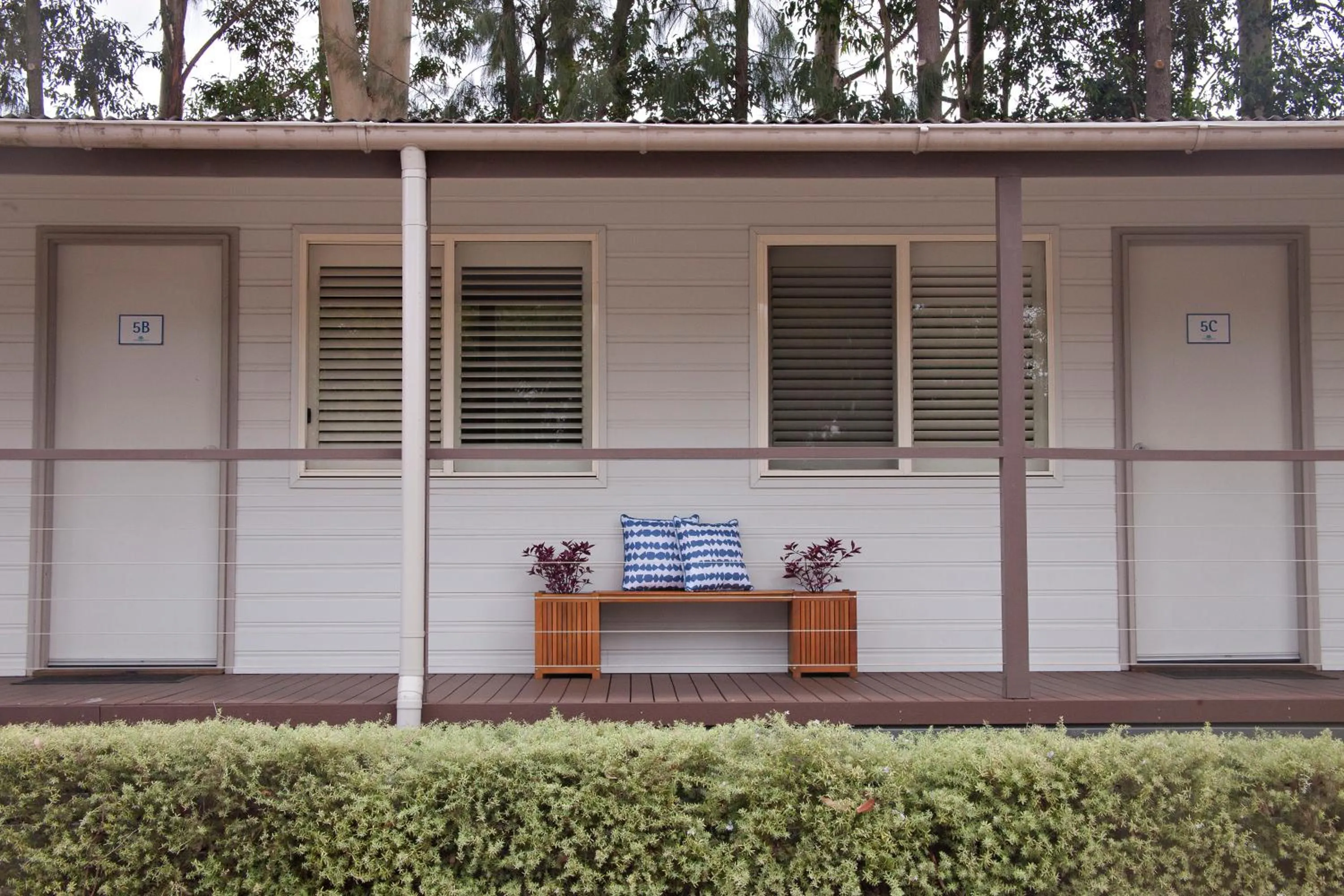 Property building in Nepean Shores by Gateway Lifestyle Holiday Parks