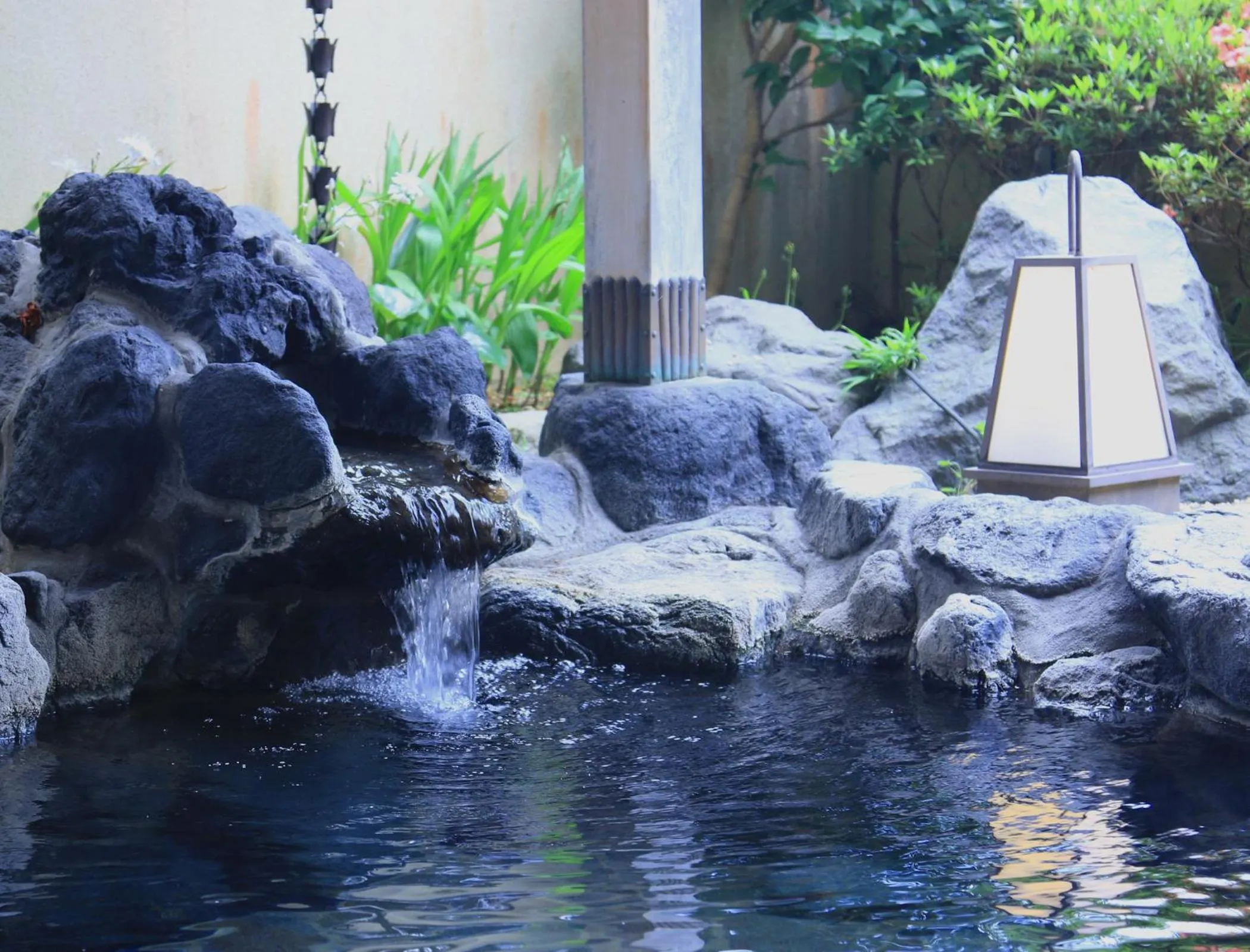 Hot Spring Bath in Kameya Ean