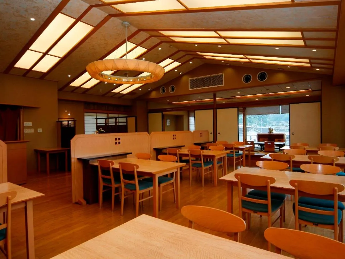 Restaurant/places to eat in Kameya Ean