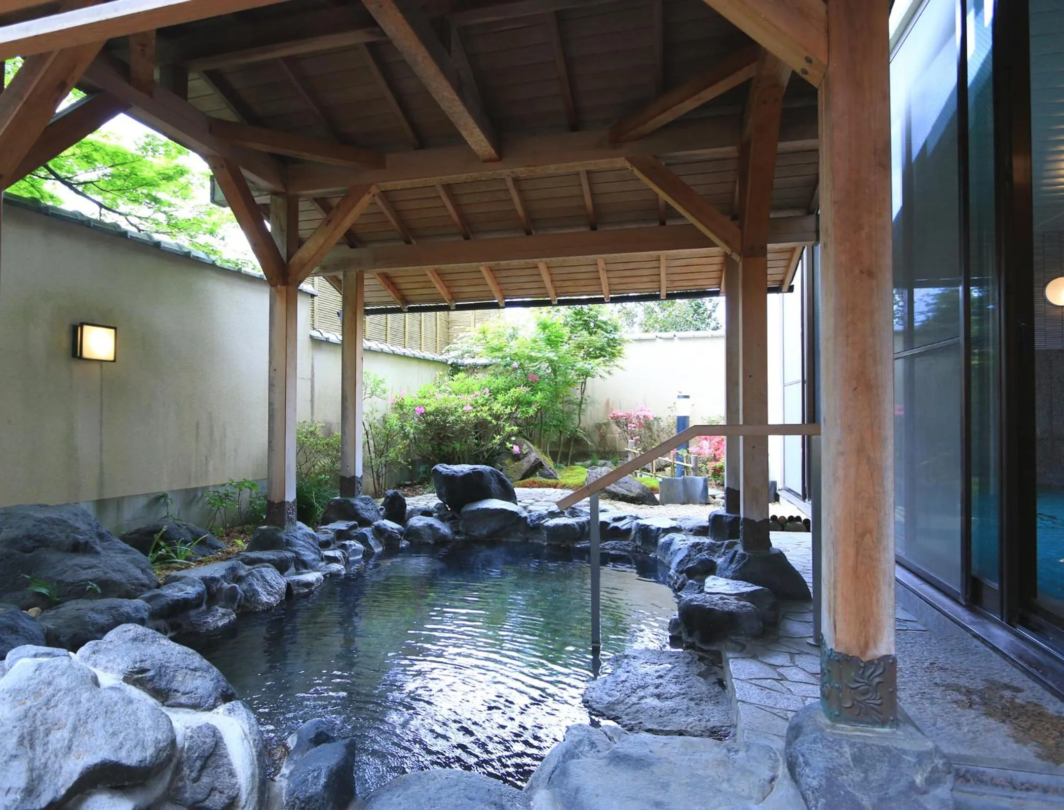 Hot Spring Bath in Kameya Ean