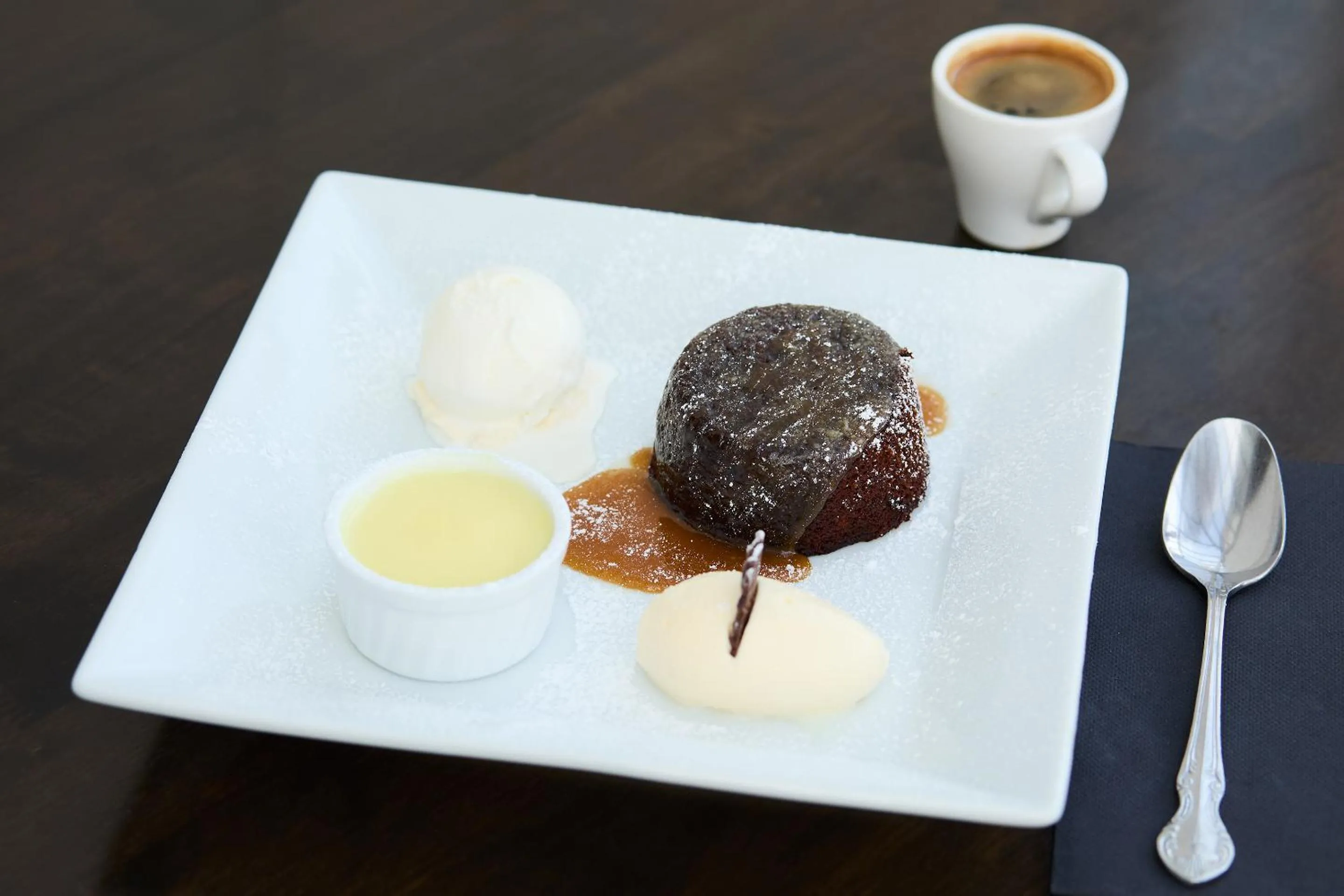 Food and drinks in Pavilions Hotel