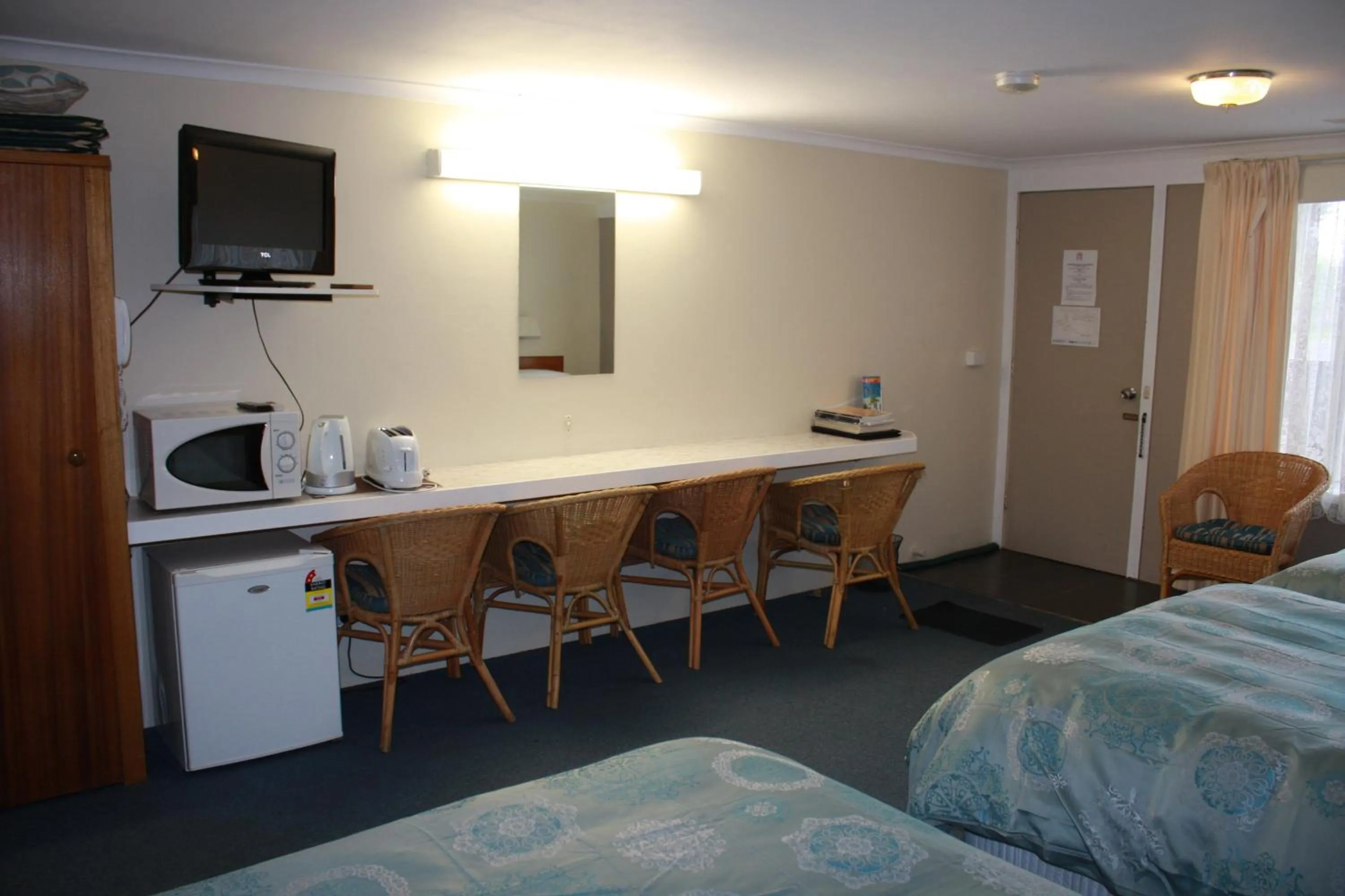 Decorative detail, Bed in Opal Motel