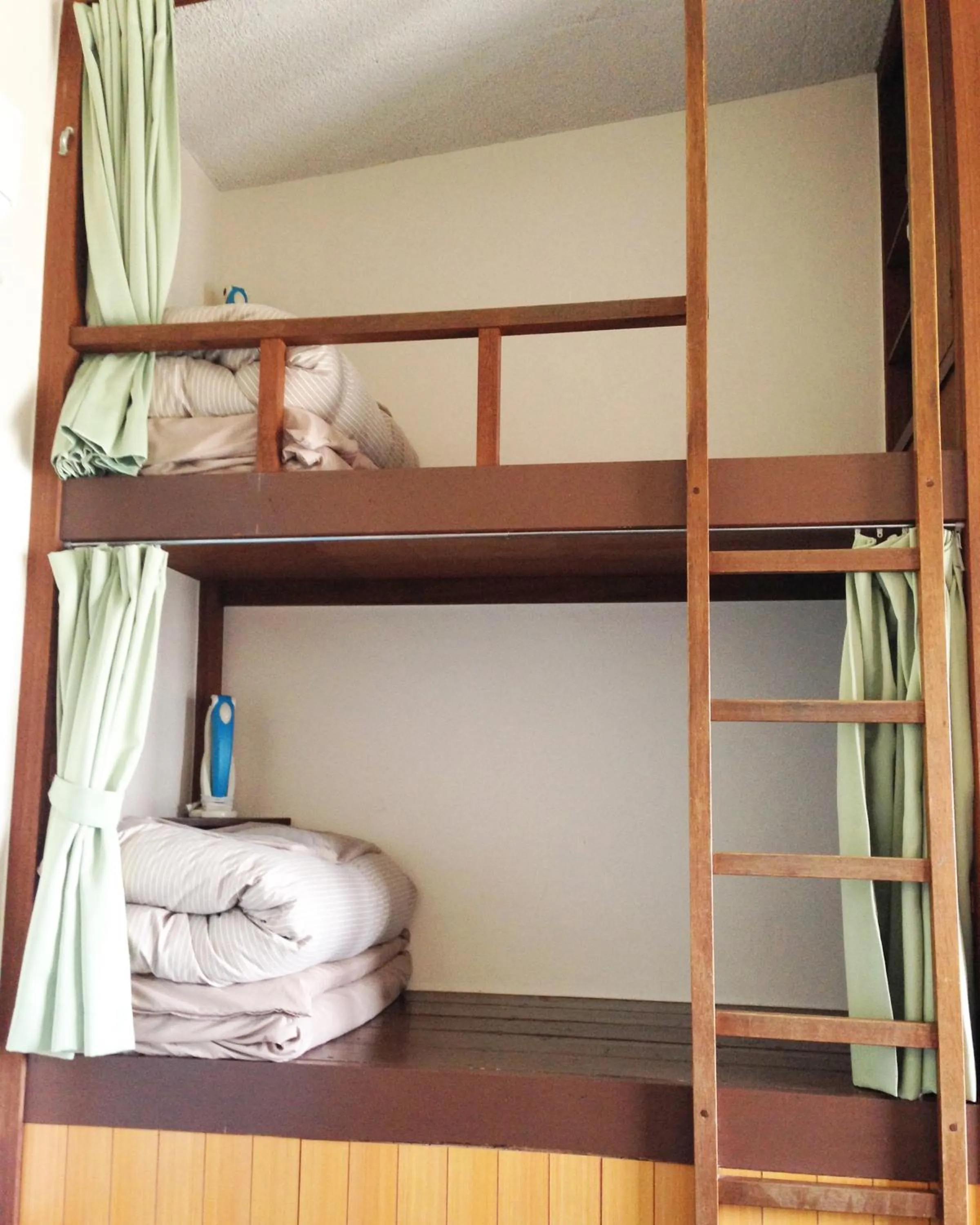 bunk bed, Bed in Amanohashidate Youth Hostel