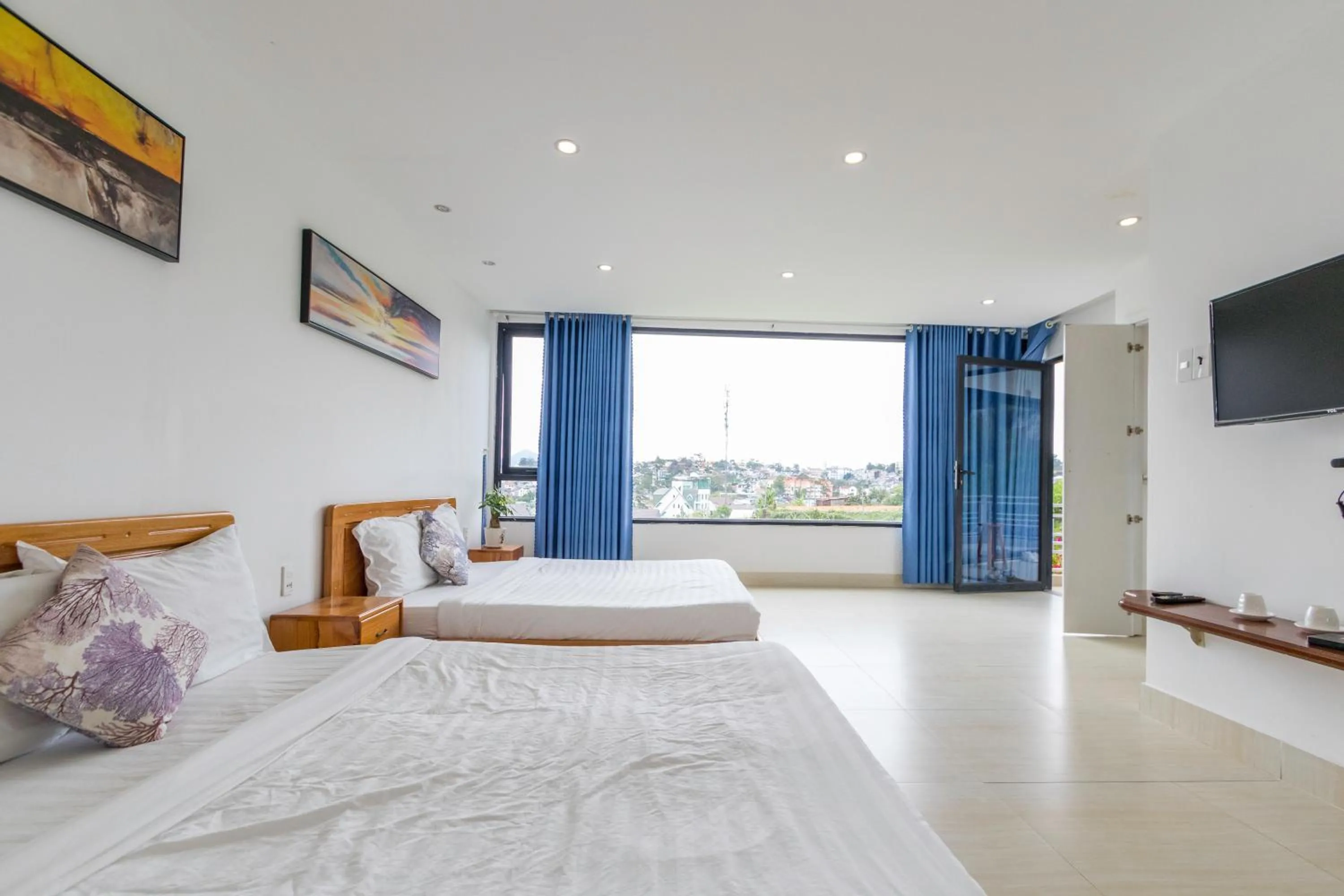 Photo of the whole room, Bed in An Garden Dalat