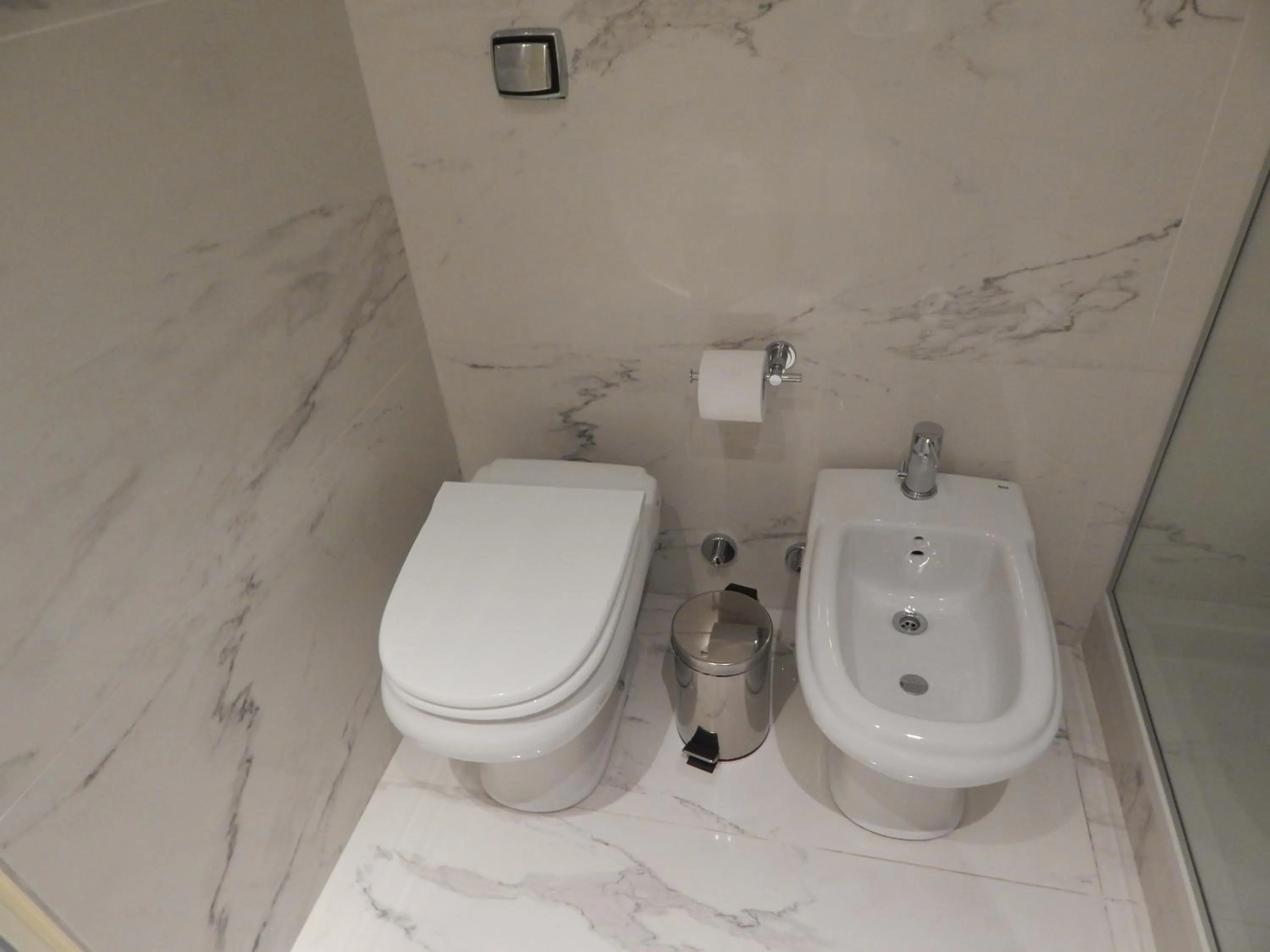 Bathroom in Avellaneda Aparts & Suites