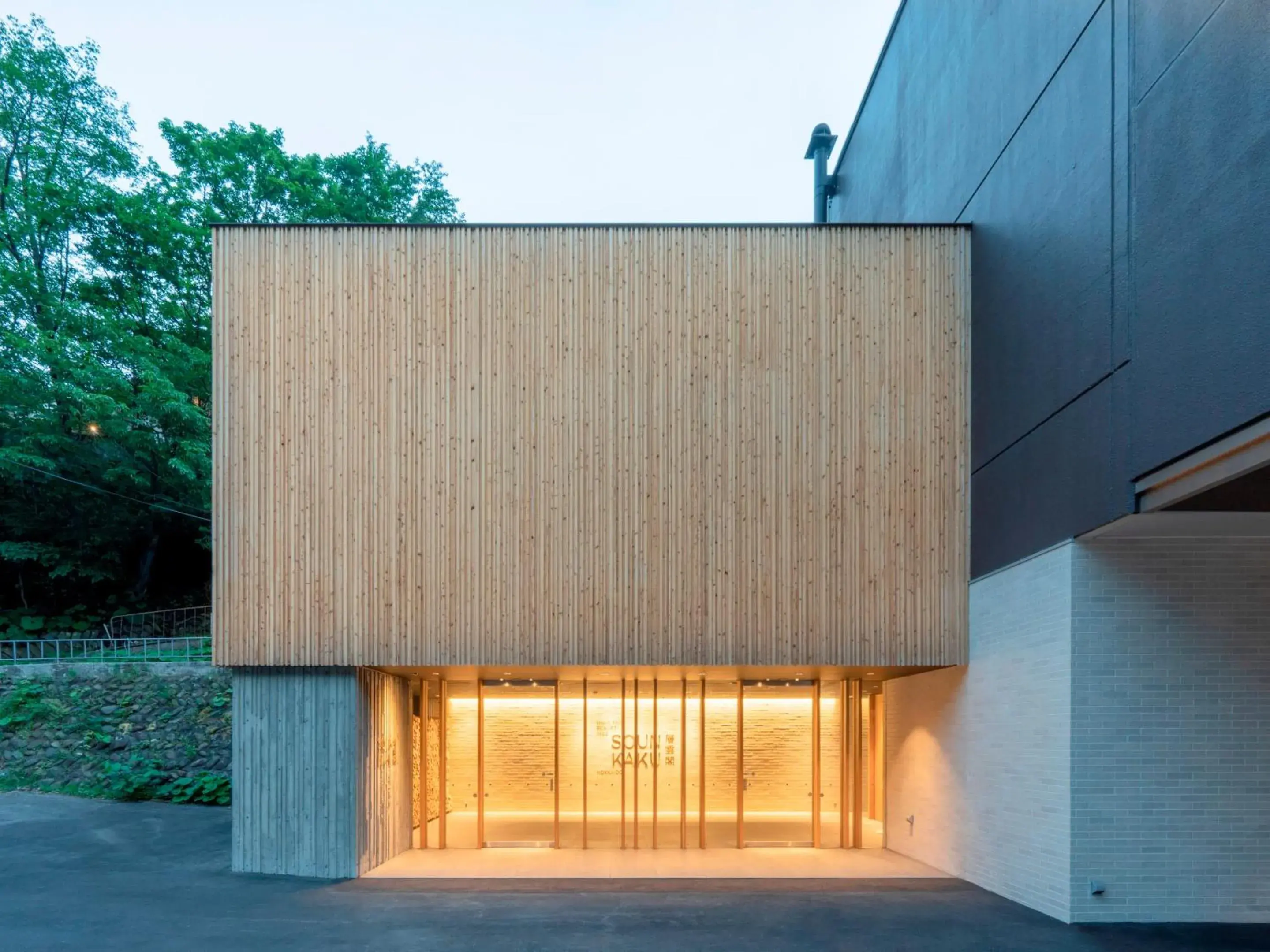 Facade/entrance in Sounkaku Facade/entrance in Sounkaku