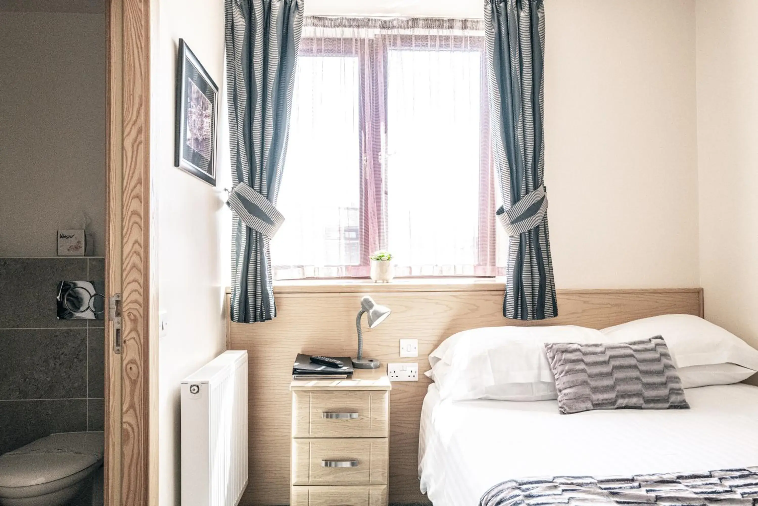 Double Room in Seaview Hotel Double Room in Seaview Hotel