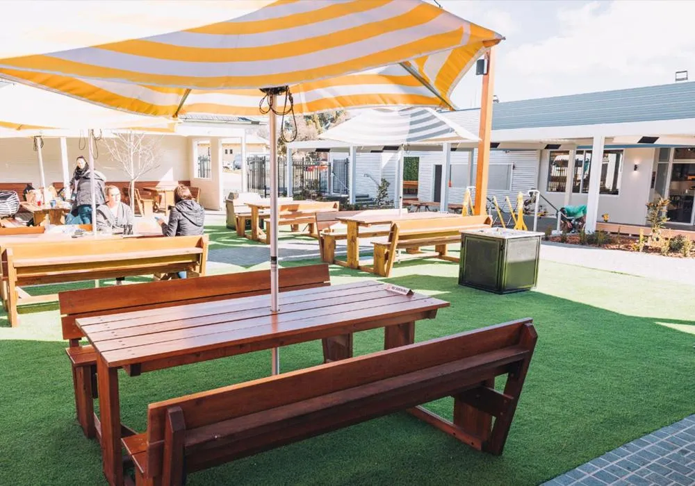 Restaurant/places to eat in The Ophir Hotel