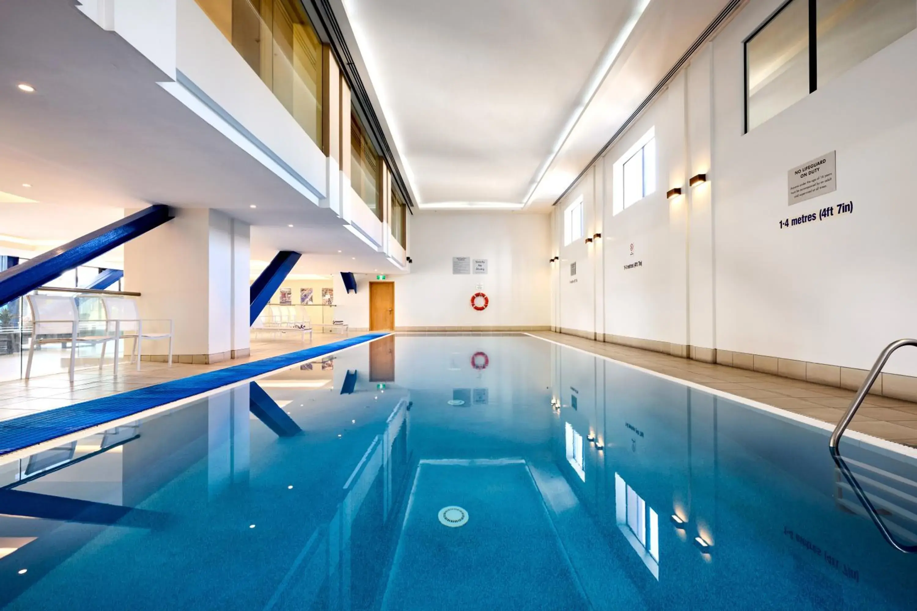 Swimming pool in Grand Millennium Auckland Swimming pool in Grand Millennium Auckland