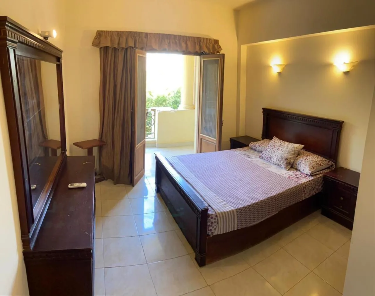 Bed in Bahga Palace 3 Residential Apartments