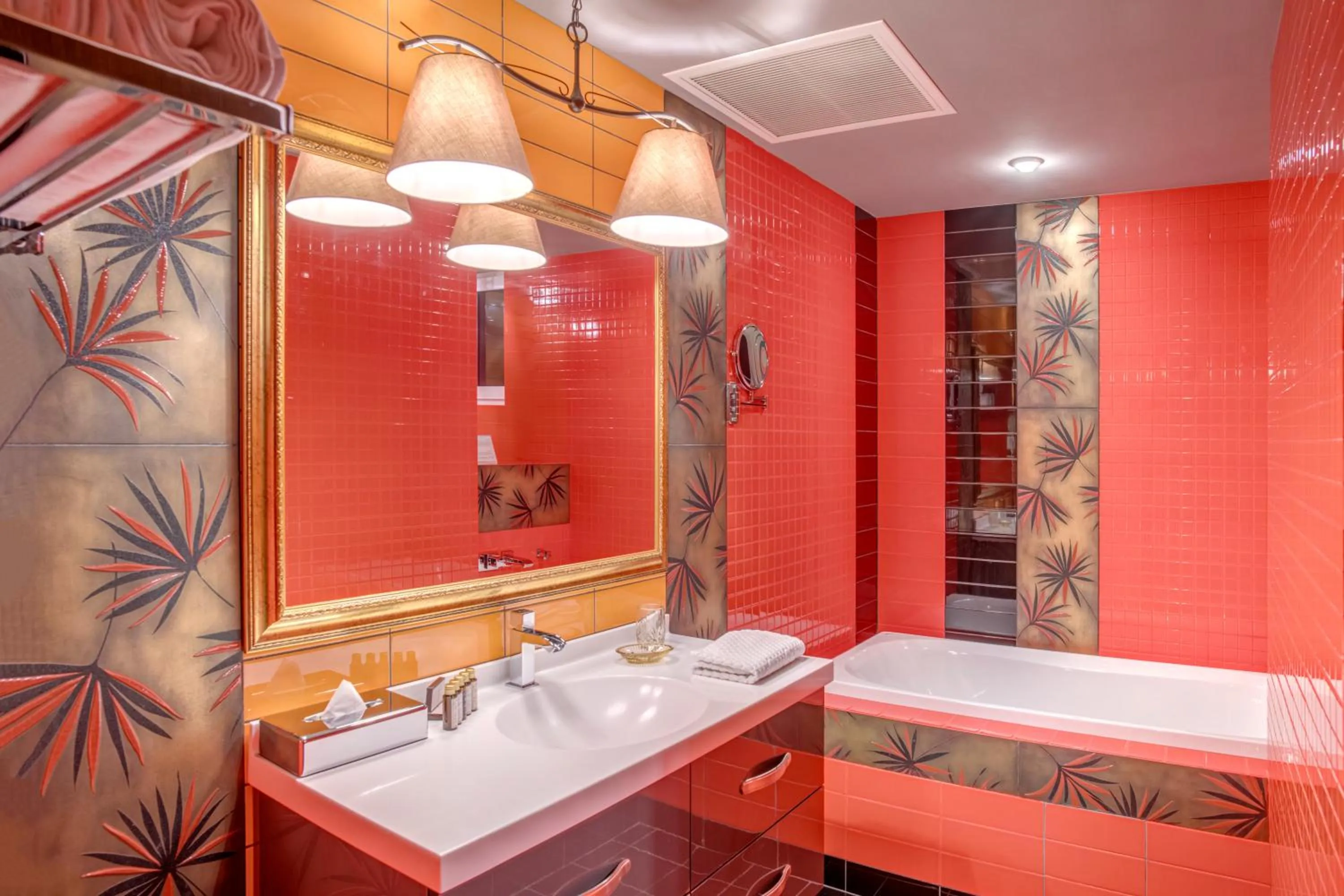 Bathroom in Simfonia Boutique Hotel