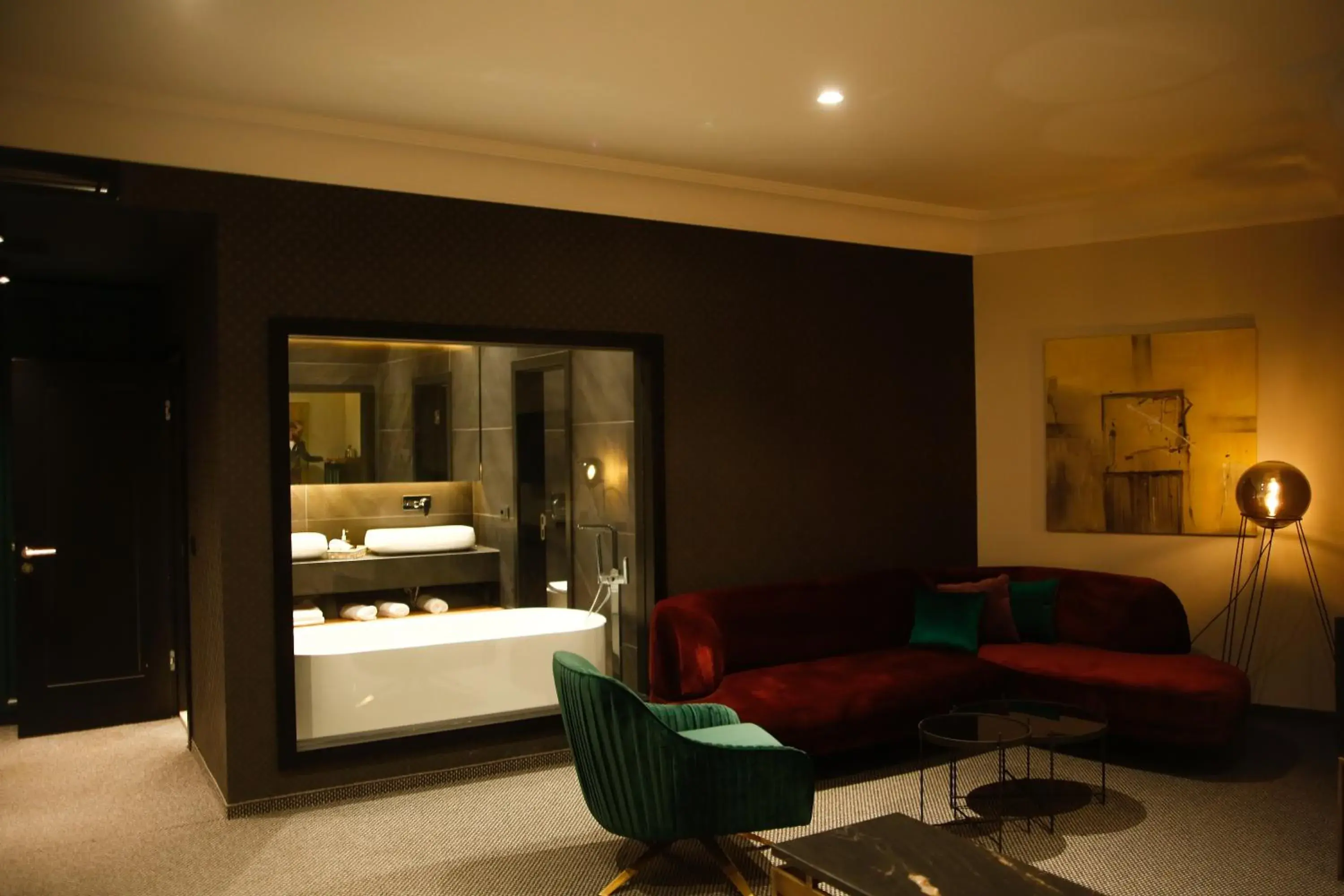 Deluxe Suite with Spa Bath in Hotel Rubis Deluxe Suite with Spa Bath in Hotel Rubis