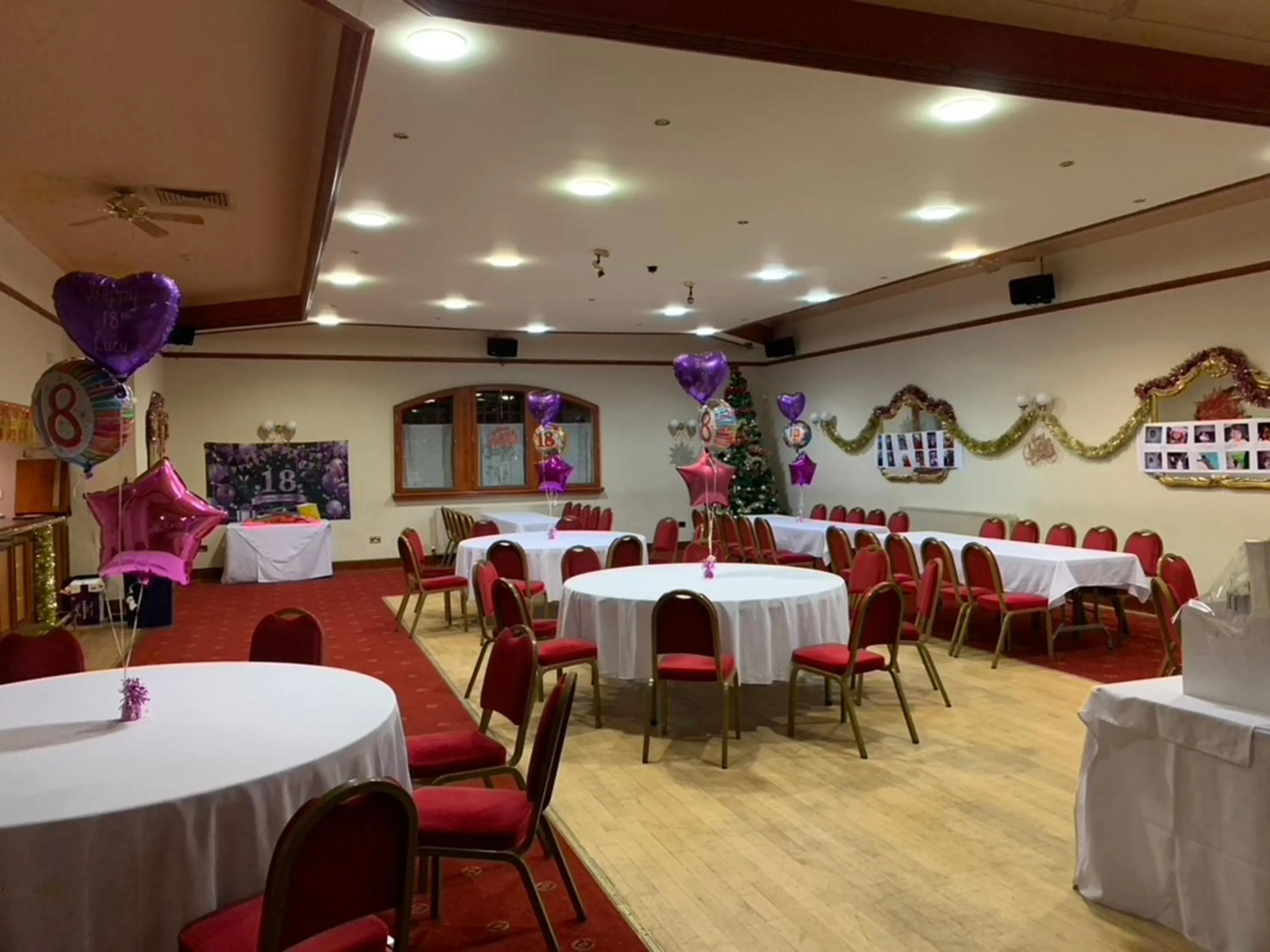 Restaurant/places to eat in OYO Dunmar House Hotel