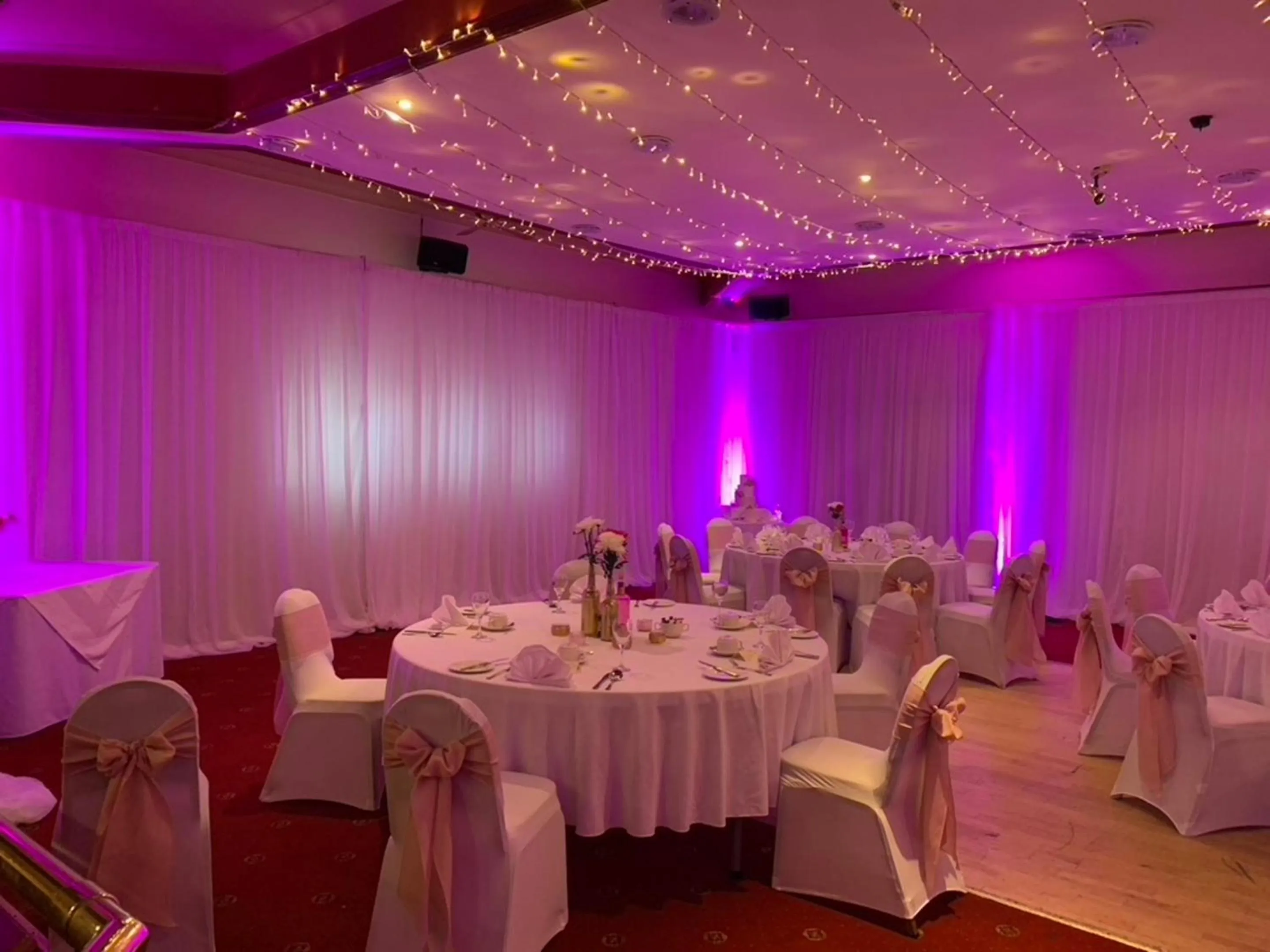 Banquet/Function facilities in OYO Dunmar House Hotel