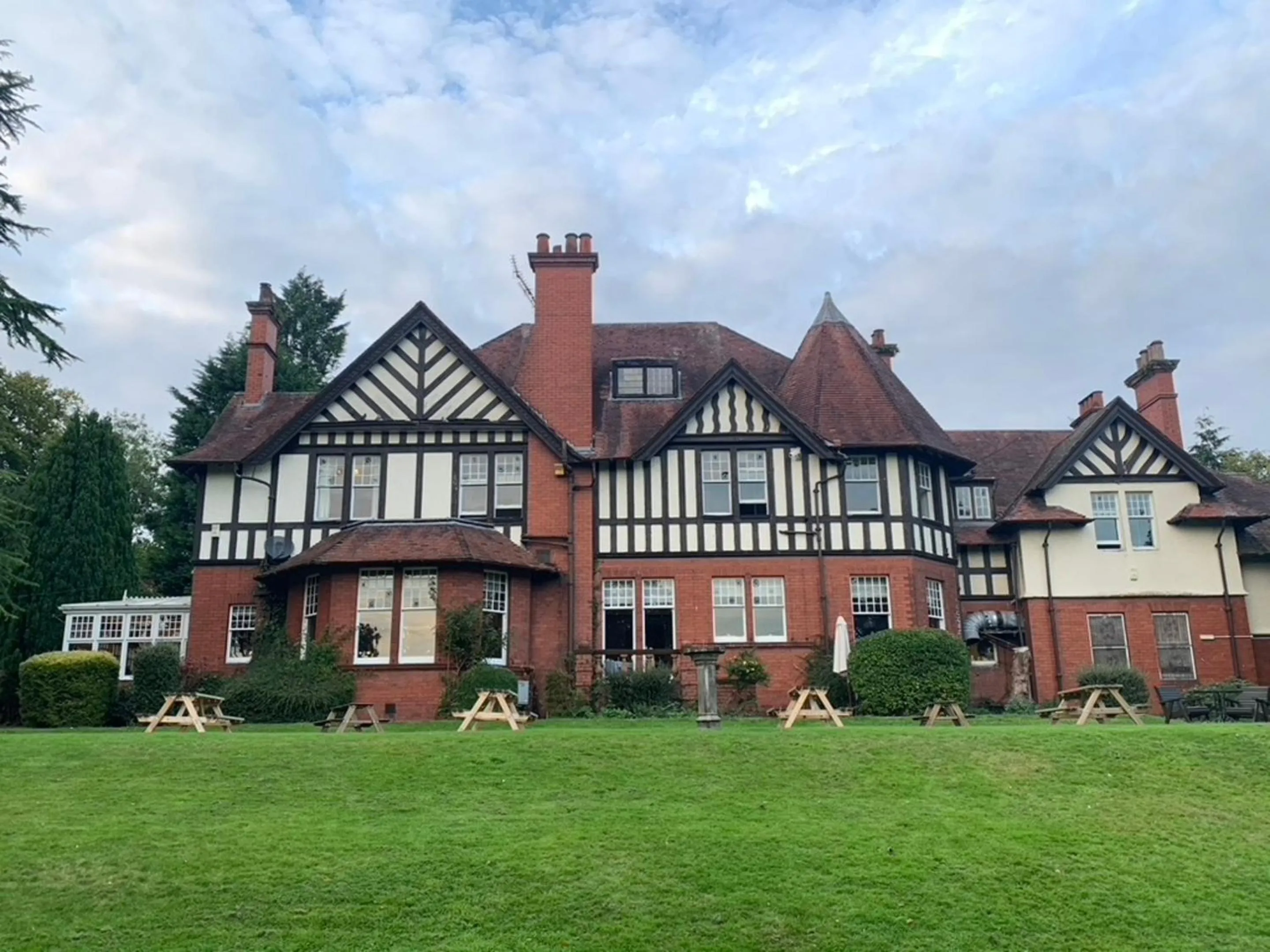 Property building in OYO Dunmar House Hotel