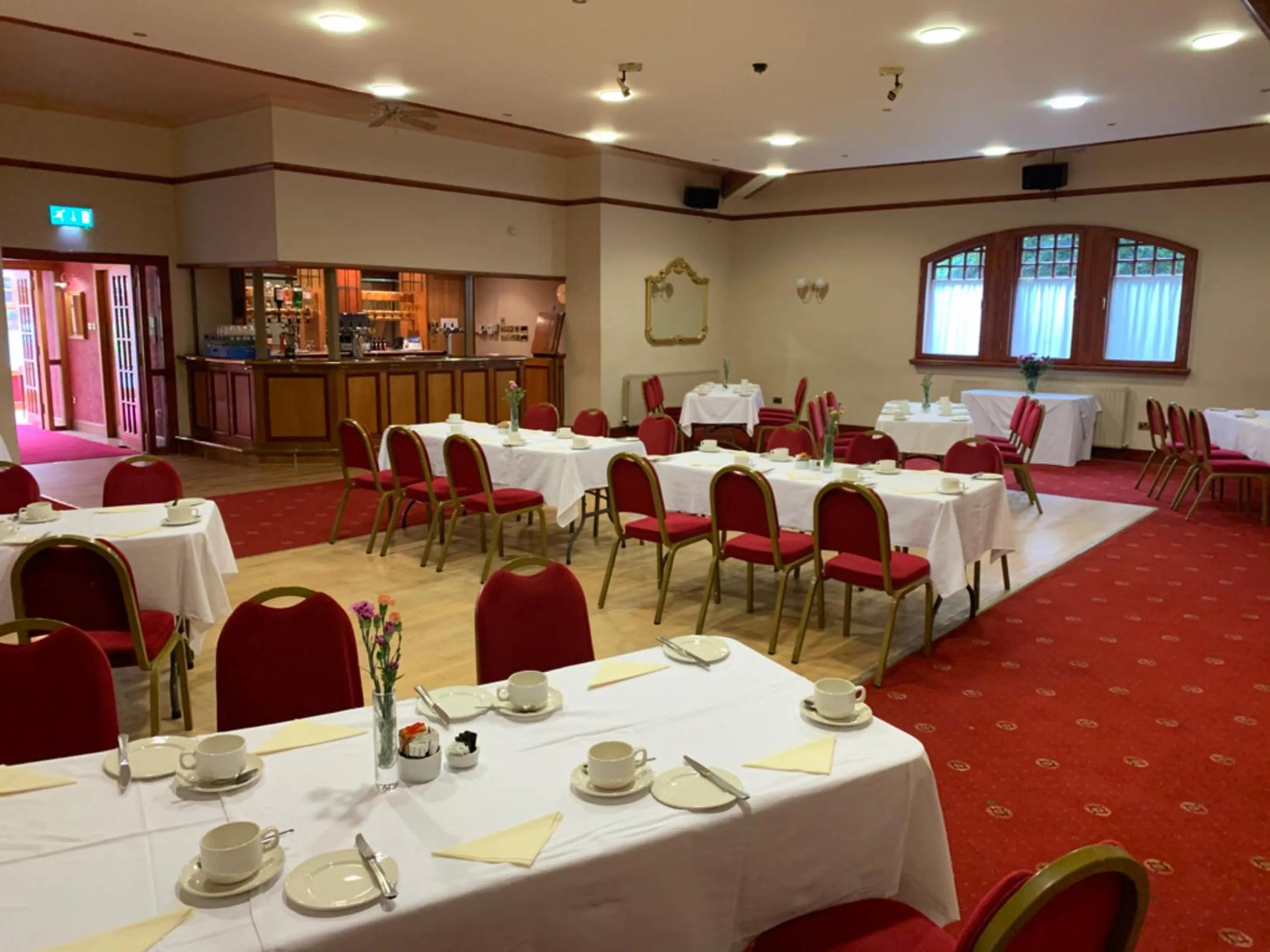 Restaurant/places to eat in OYO Dunmar House Hotel