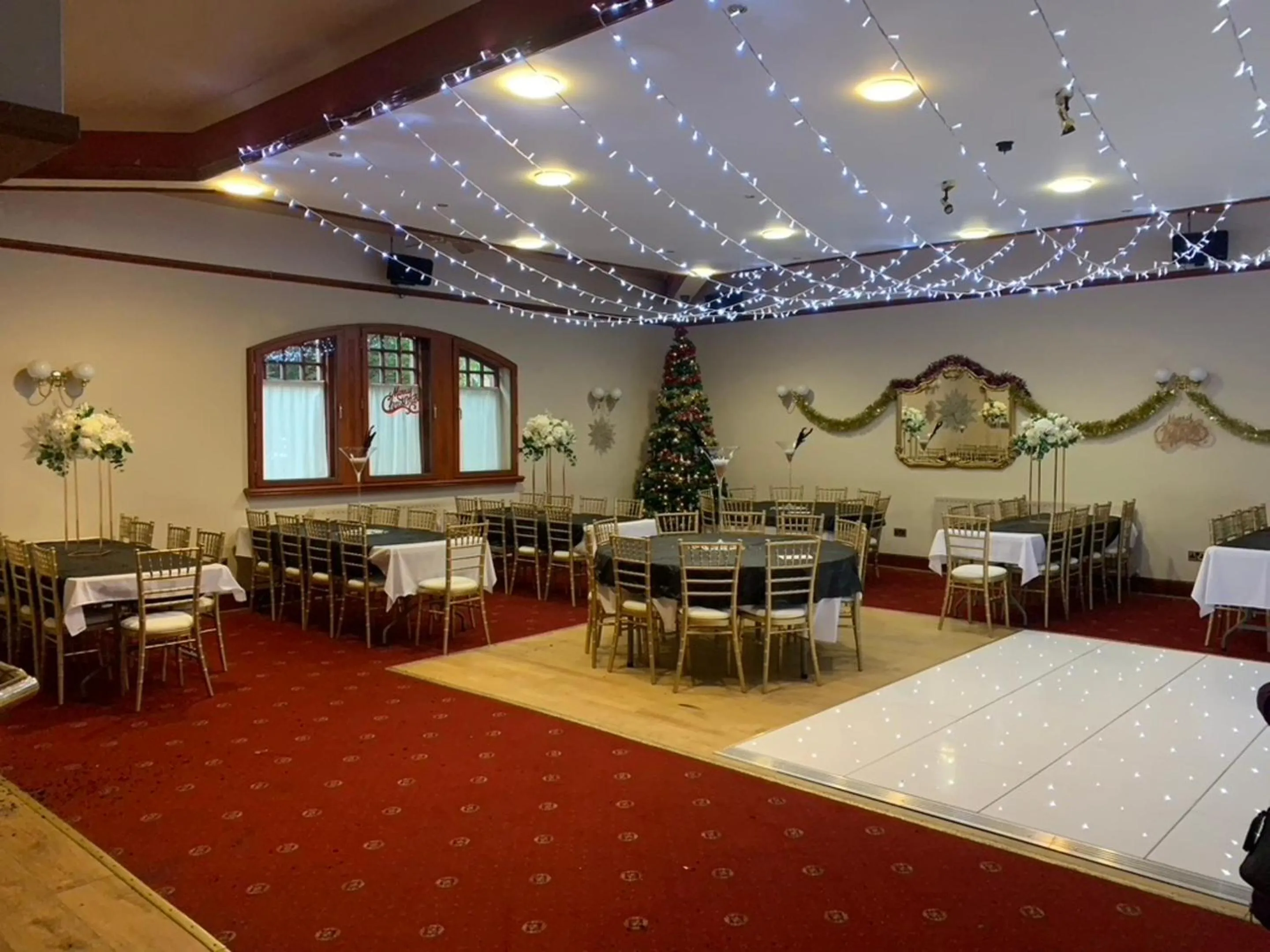 Restaurant/places to eat in OYO Dunmar House Hotel