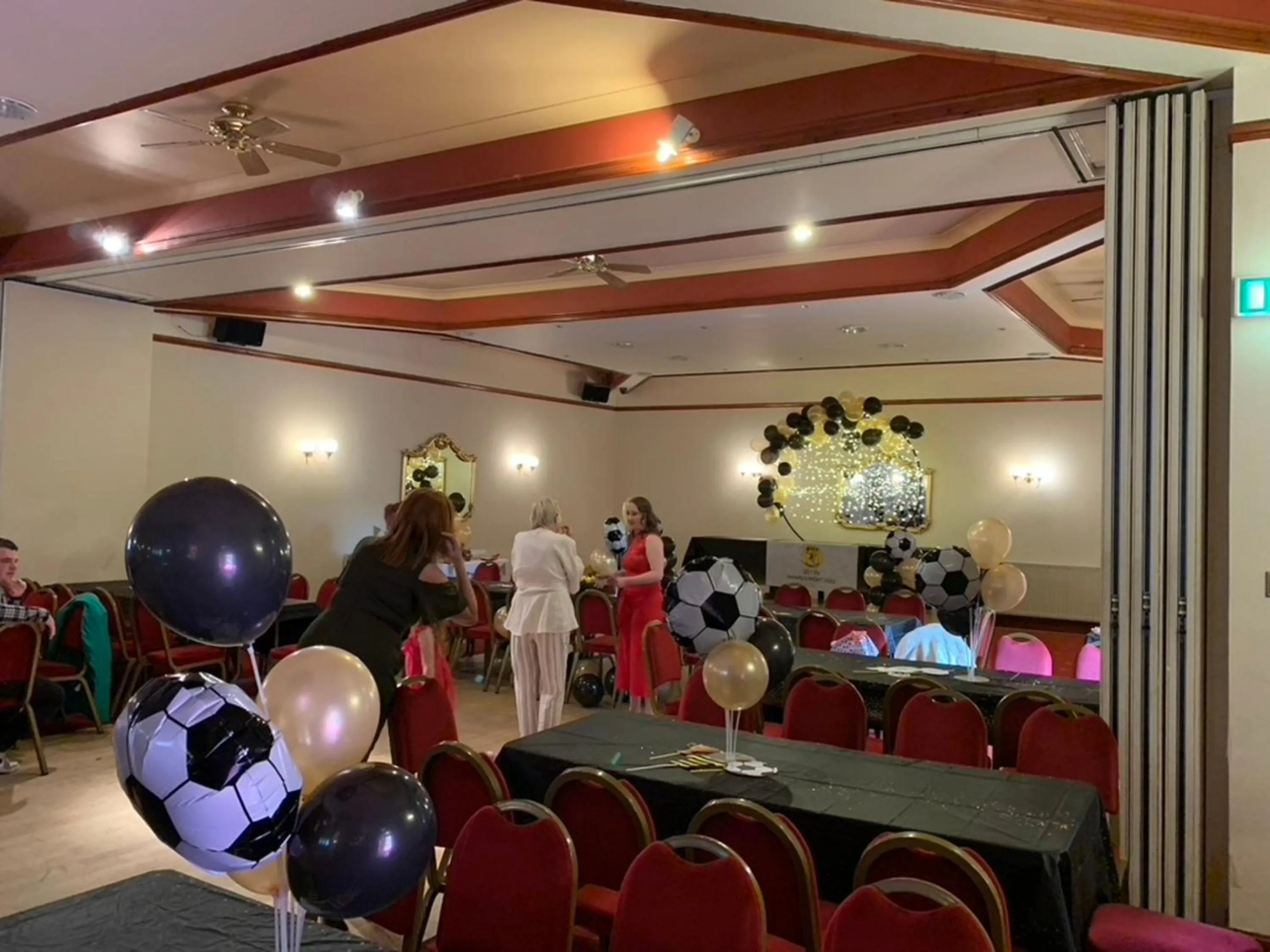 group of guests in OYO Dunmar House Hotel