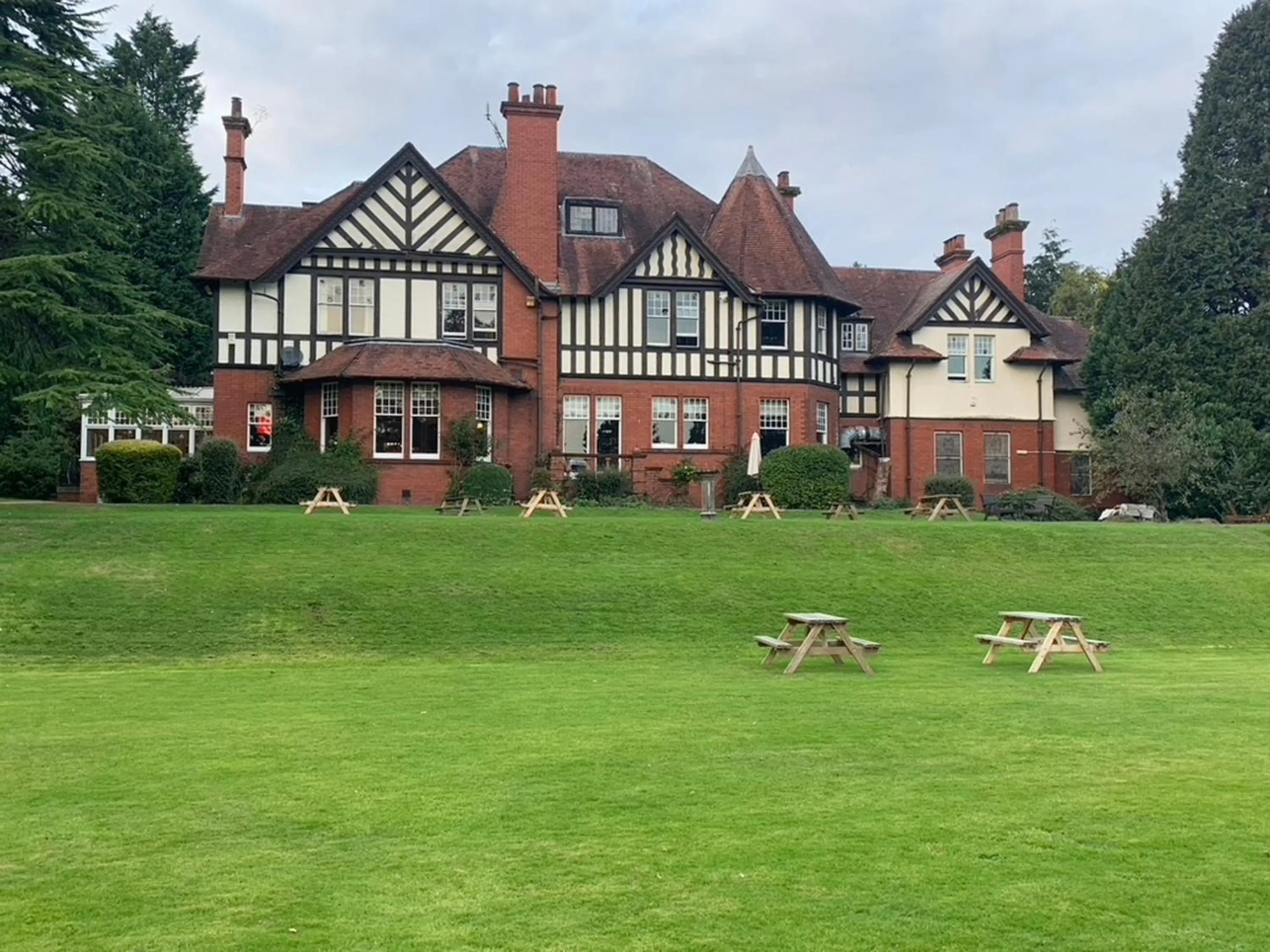 Property building in OYO Dunmar House Hotel