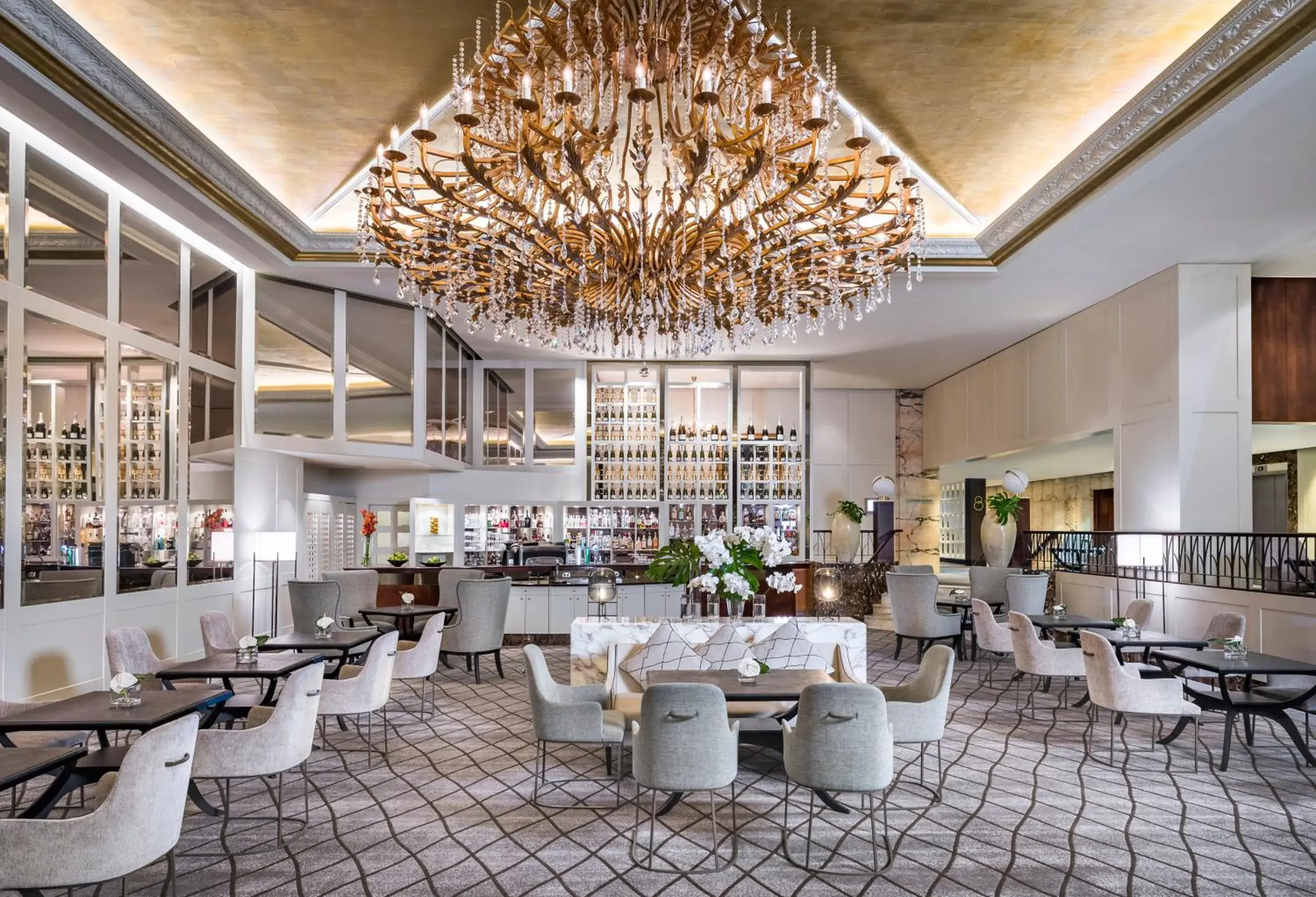 Lounge or bar in Cordis, Auckland by Langham Hospitality Group Lounge or bar in Cordis, Auckland by Langham Hospitality Group
