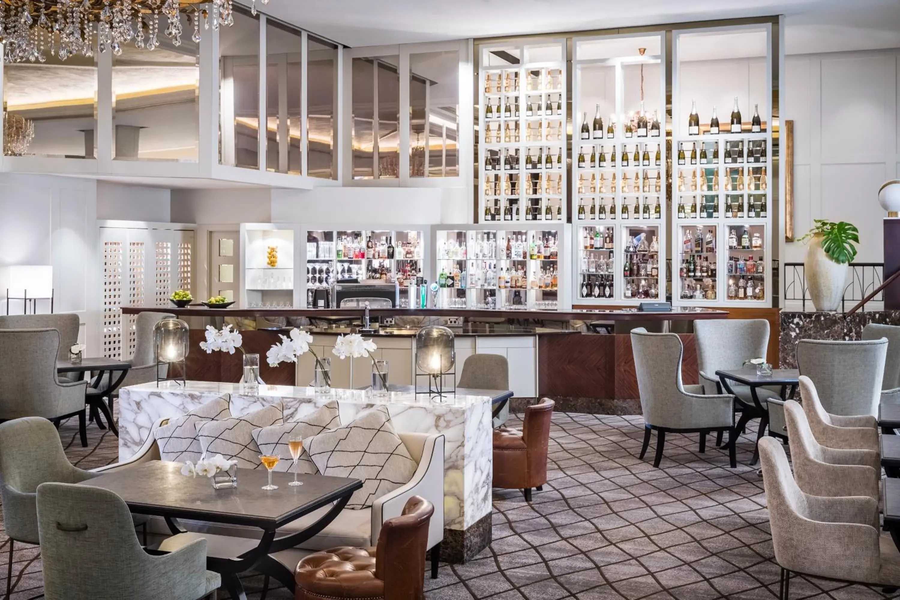 Lounge or bar in Cordis, Auckland by Langham Hospitality Group Lounge or bar in Cordis, Auckland by Langham Hospitality Group