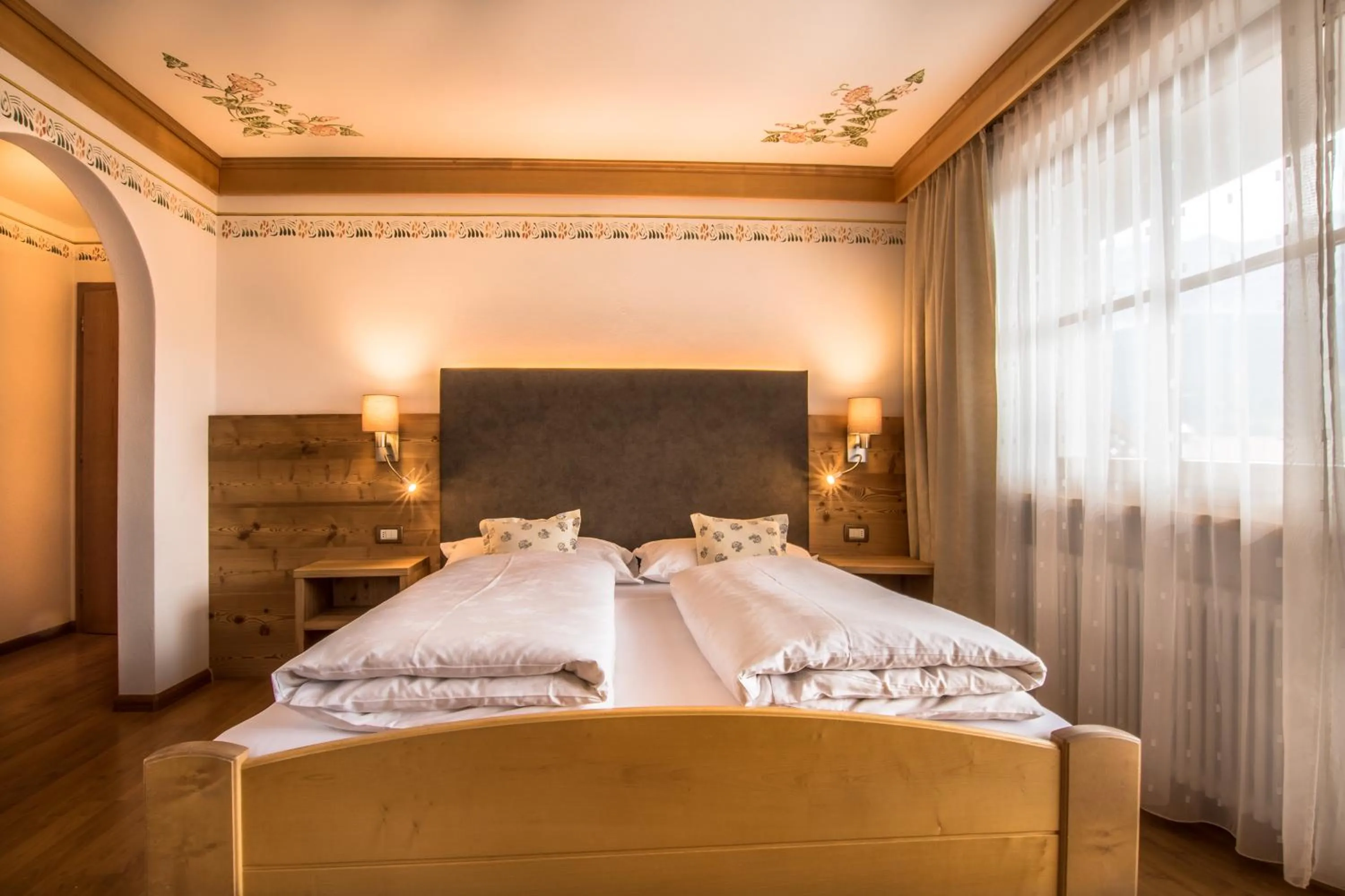 Photo of the whole room, Bed in Ciasa Montanara