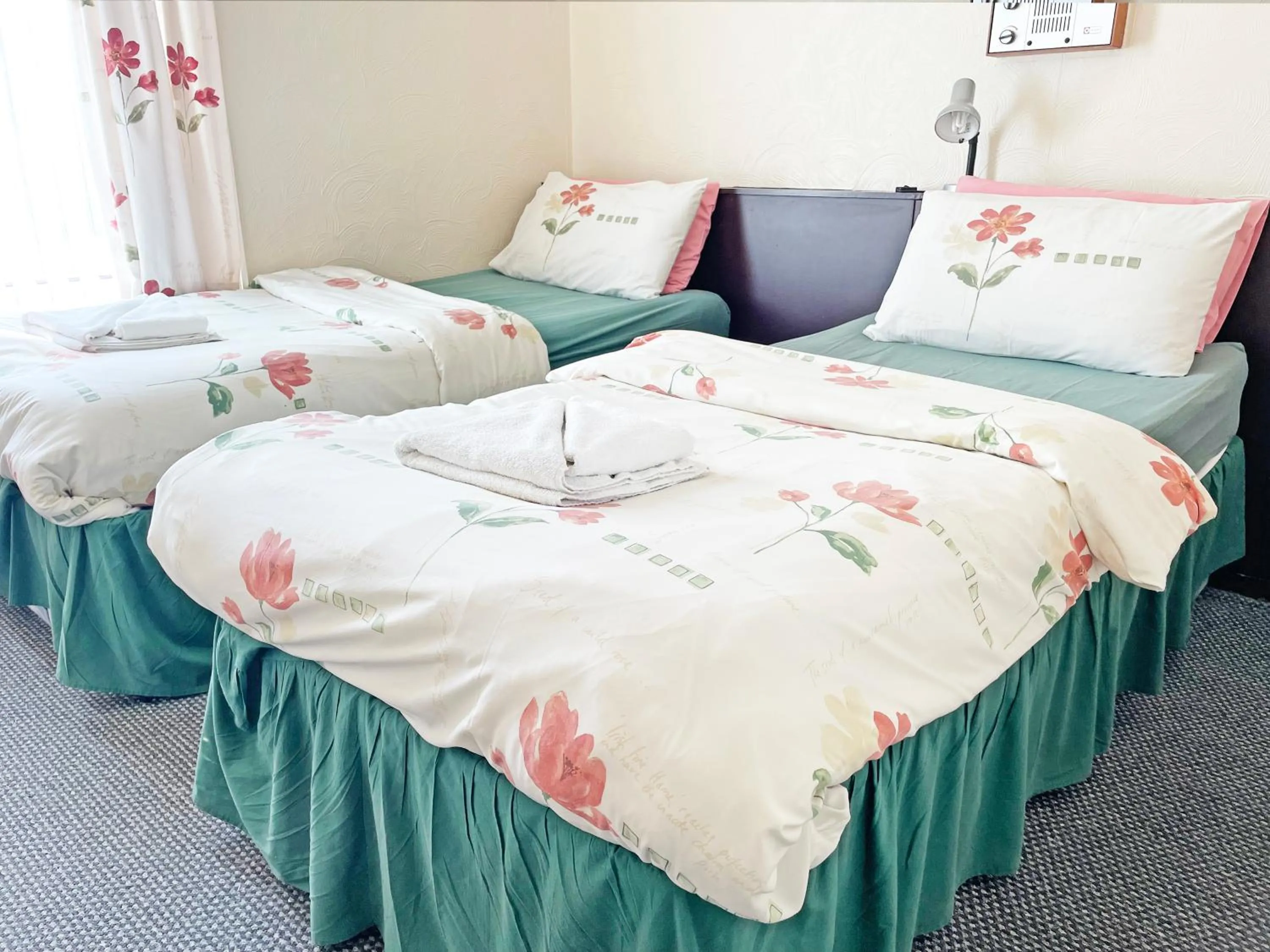 Bedroom, Bed in The Helmshore