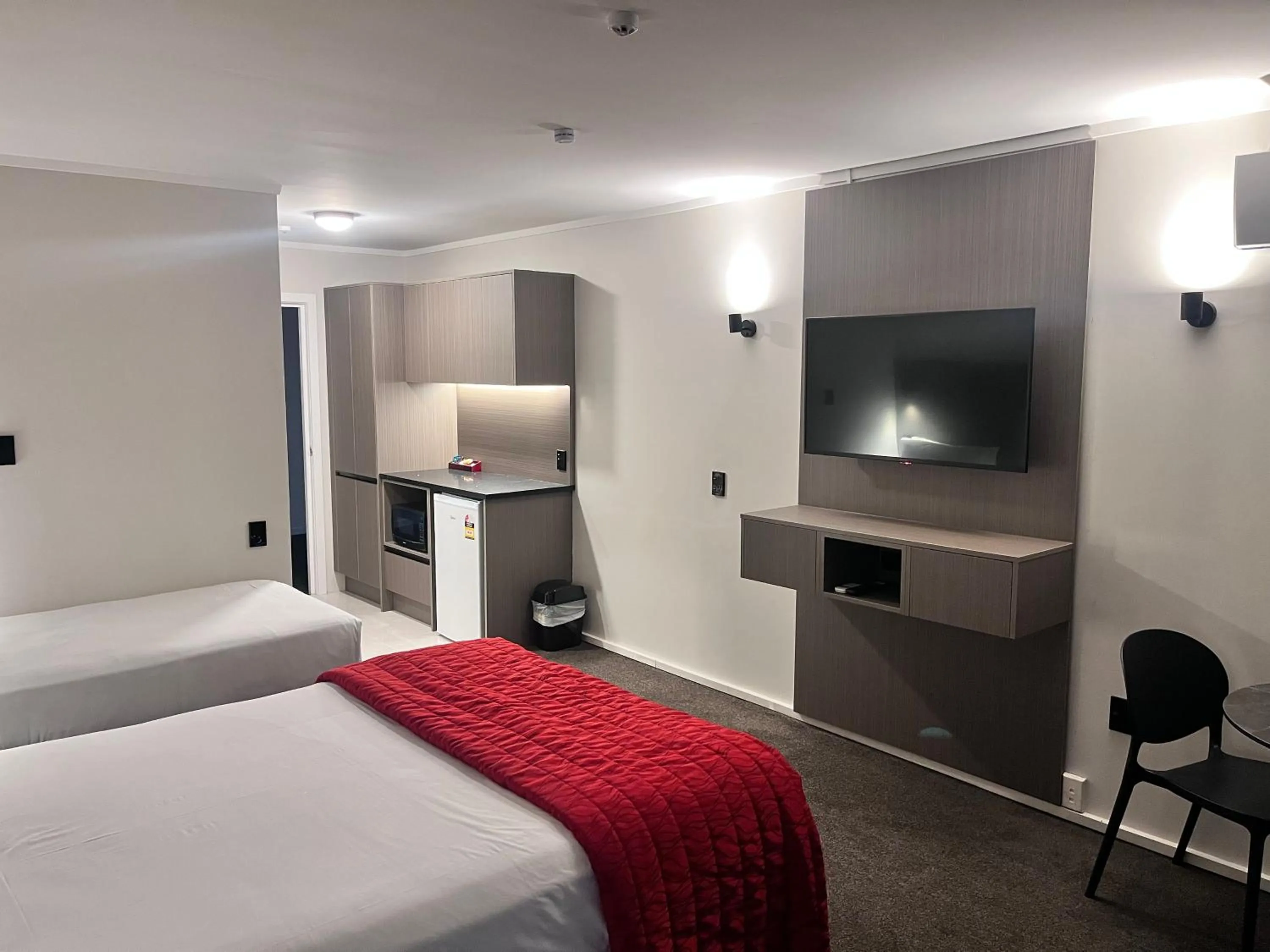 Bed in Manukau Hotel & Conference Centre