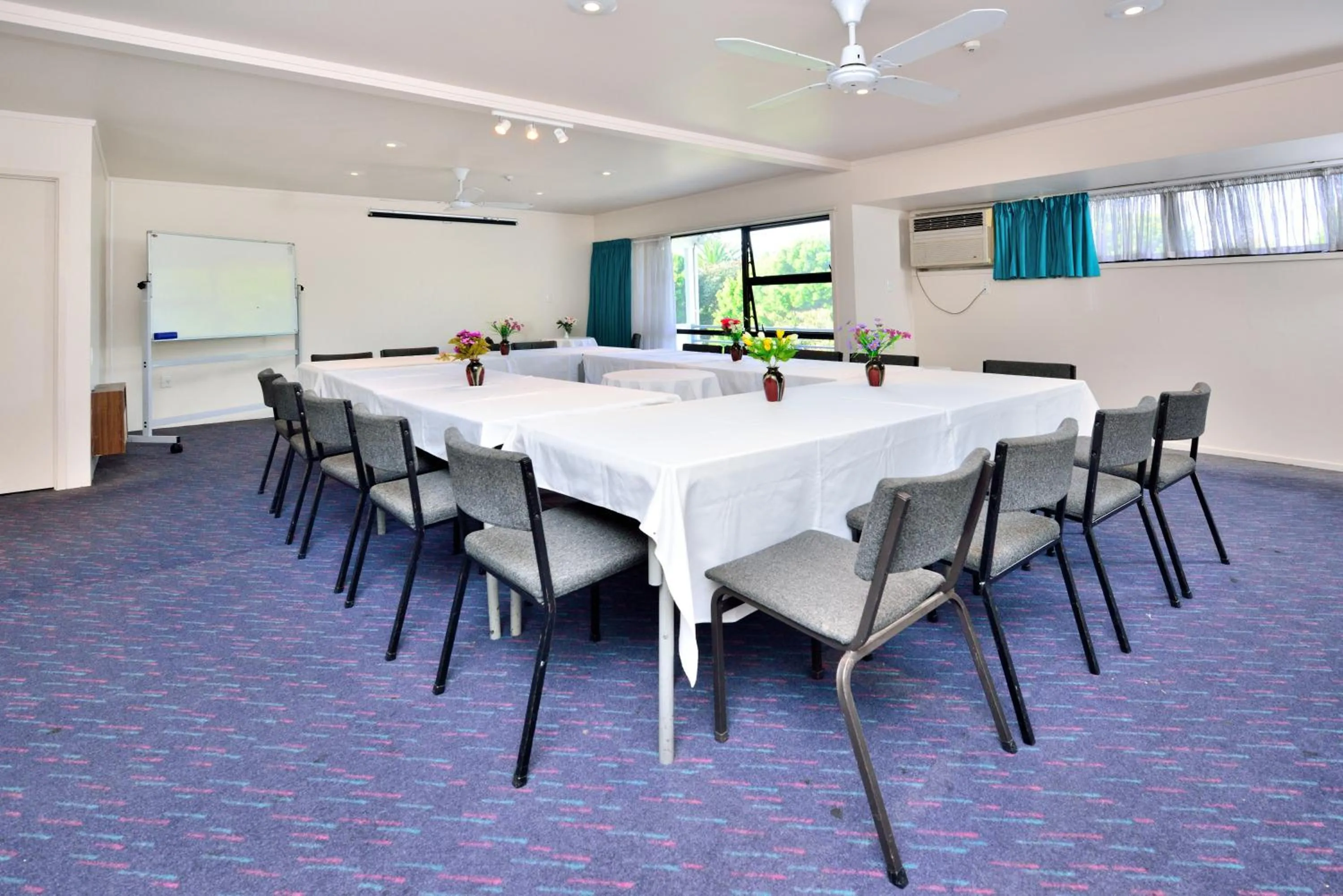 Meeting/conference room in Manukau Hotel & Conference Centre