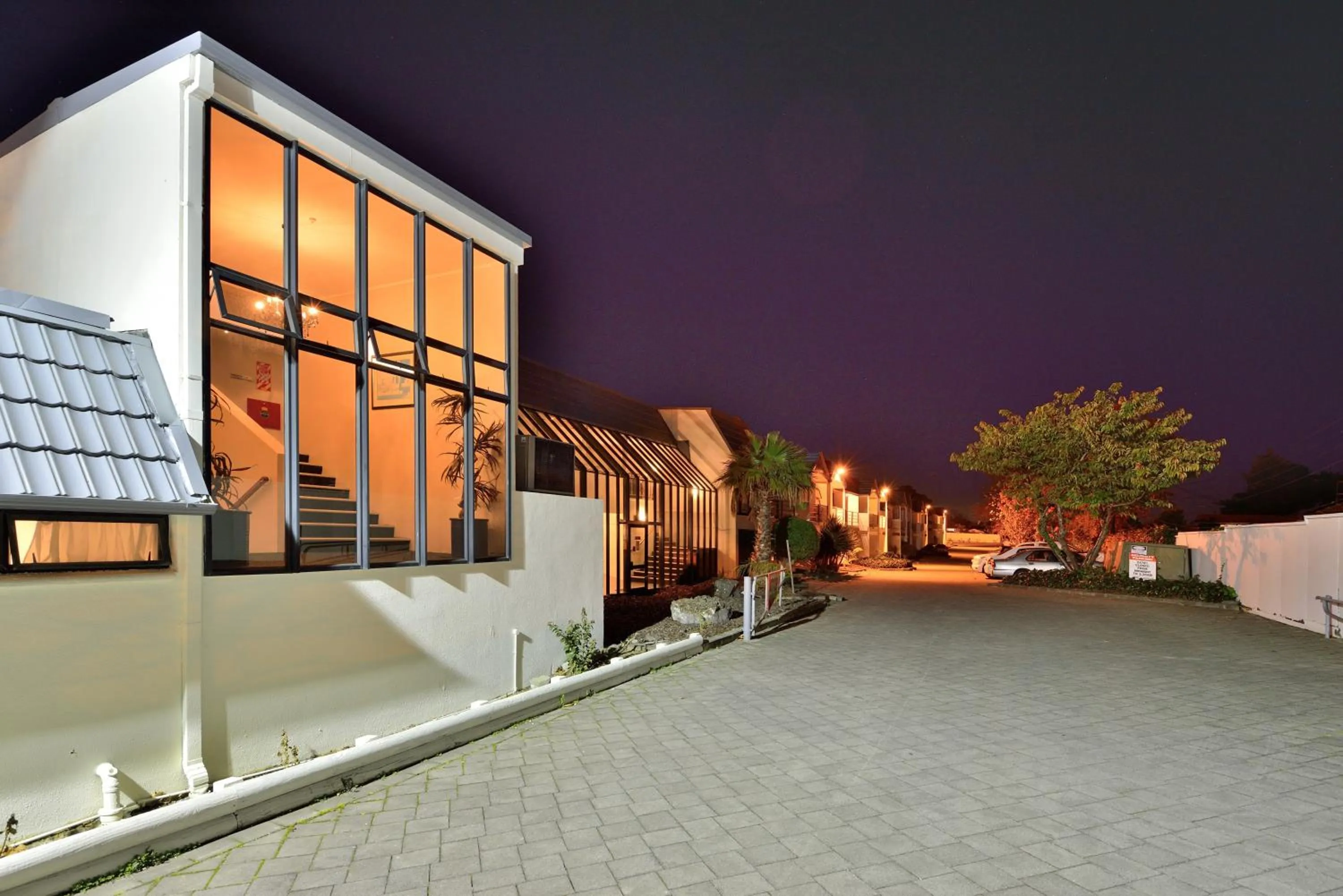 Property building in Manukau Hotel & Conference Centre