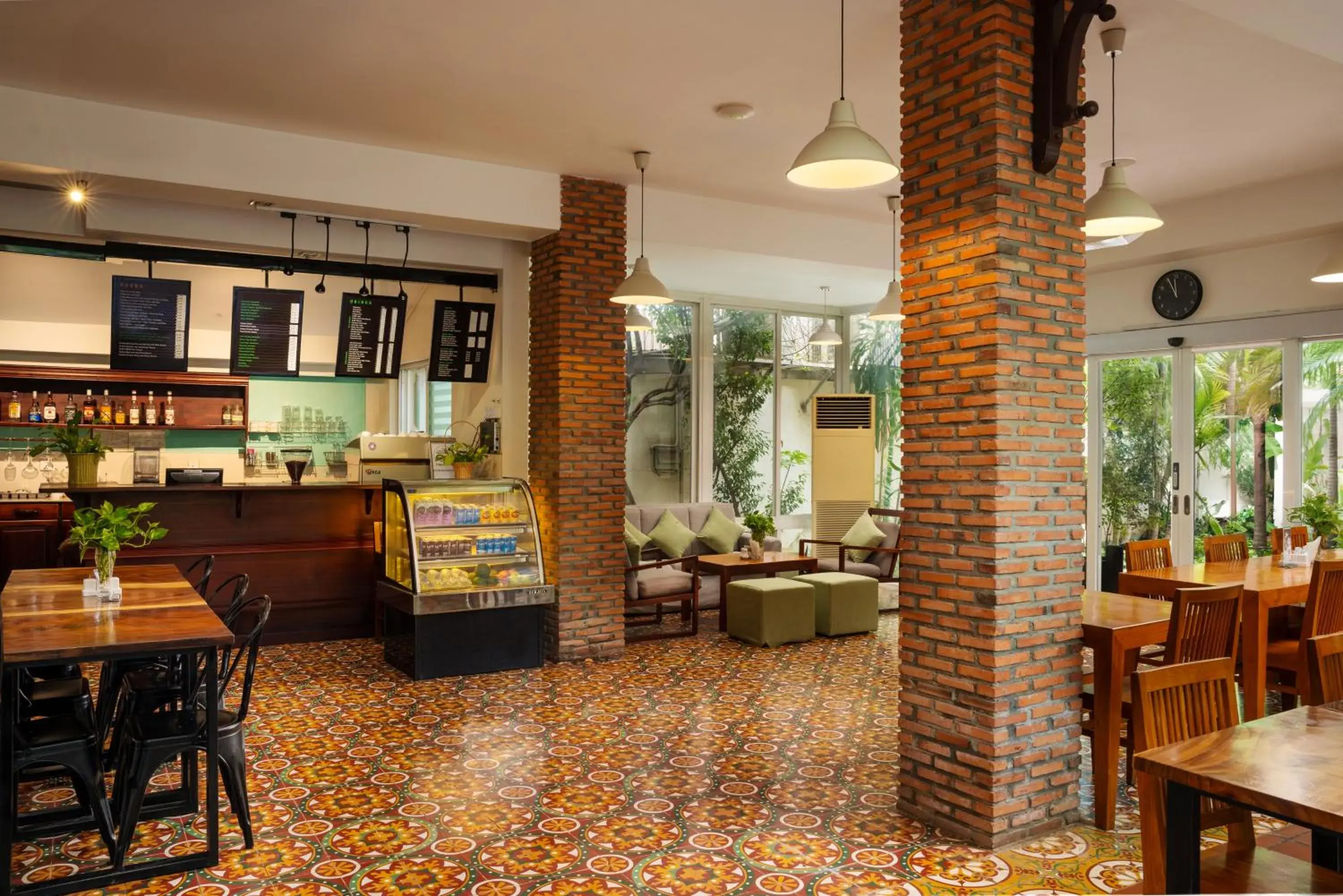 Restaurant/places to eat in Skyline Boutique Hotel Restaurant/places to eat in Skyline Boutique Hotel