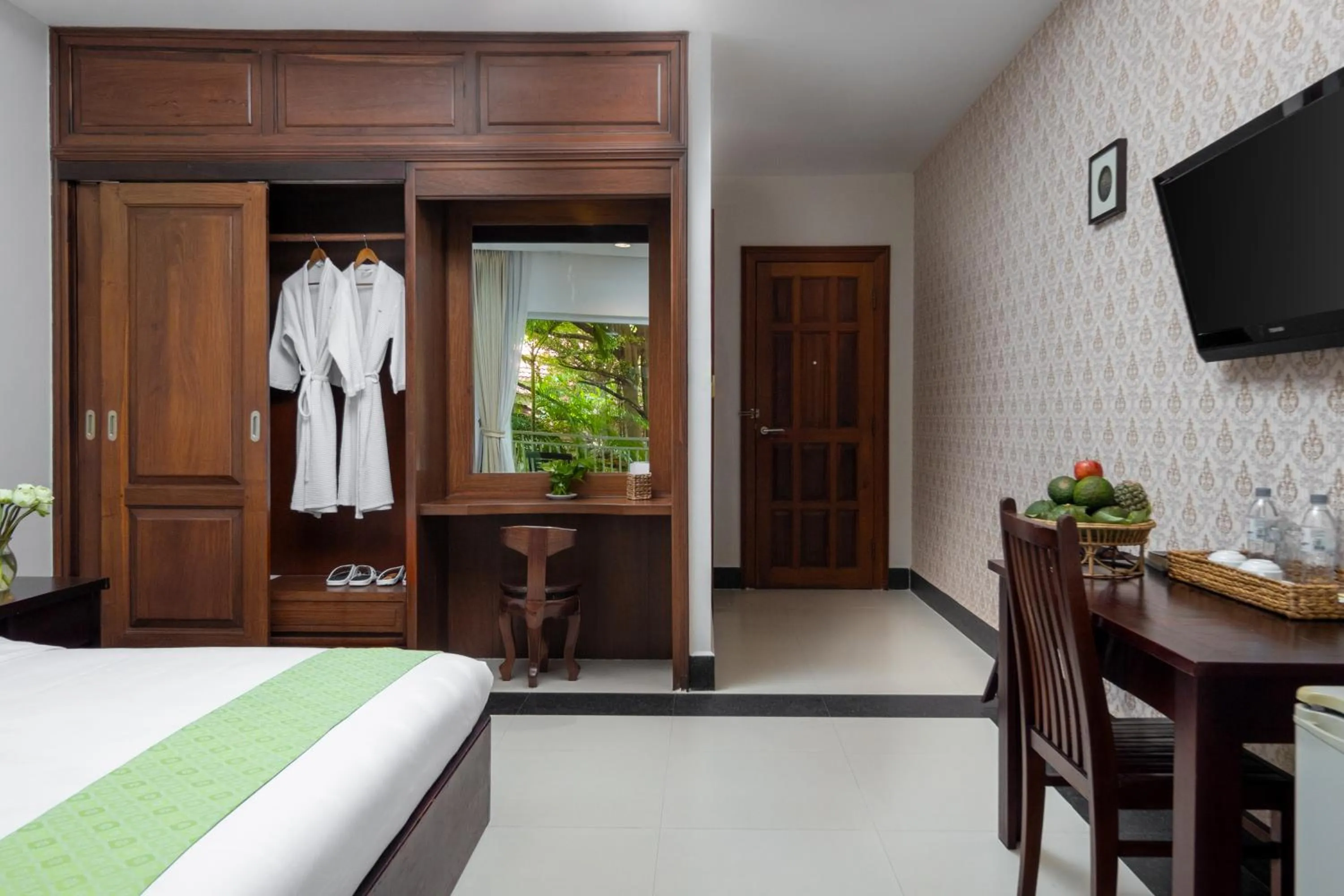 Floor plan, Bed in Skyline Boutique Hotel