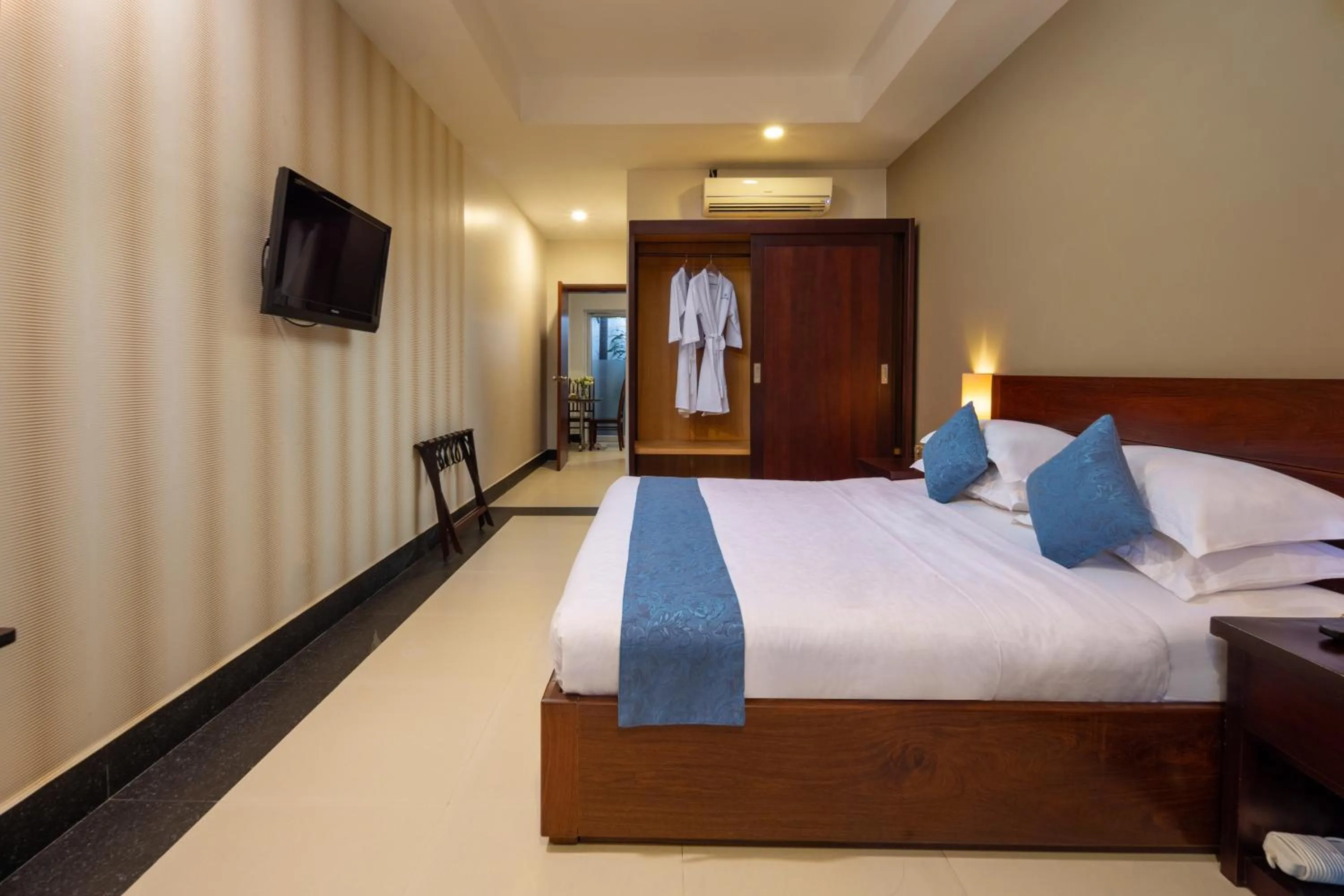 Bed in Skyline Boutique Hotel