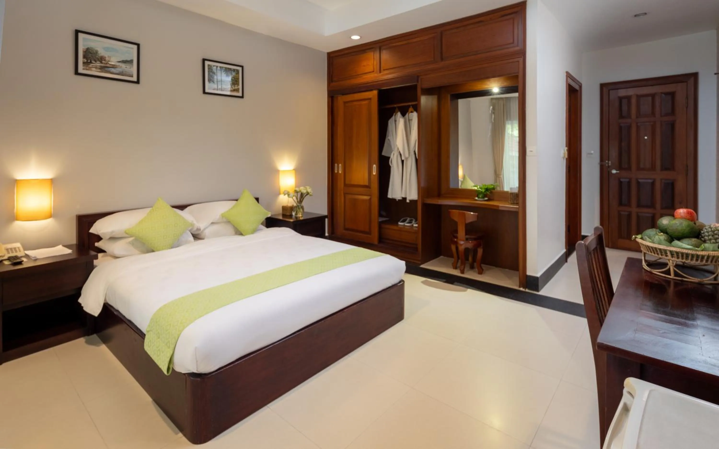 Bedroom, Bed in Skyline Boutique Hotel