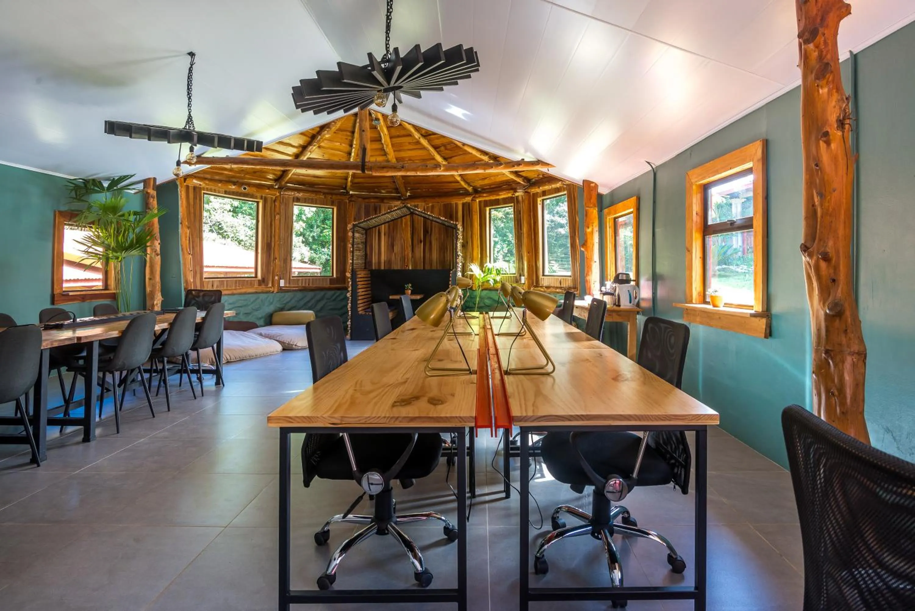 Business facilities in Selina Monteverde