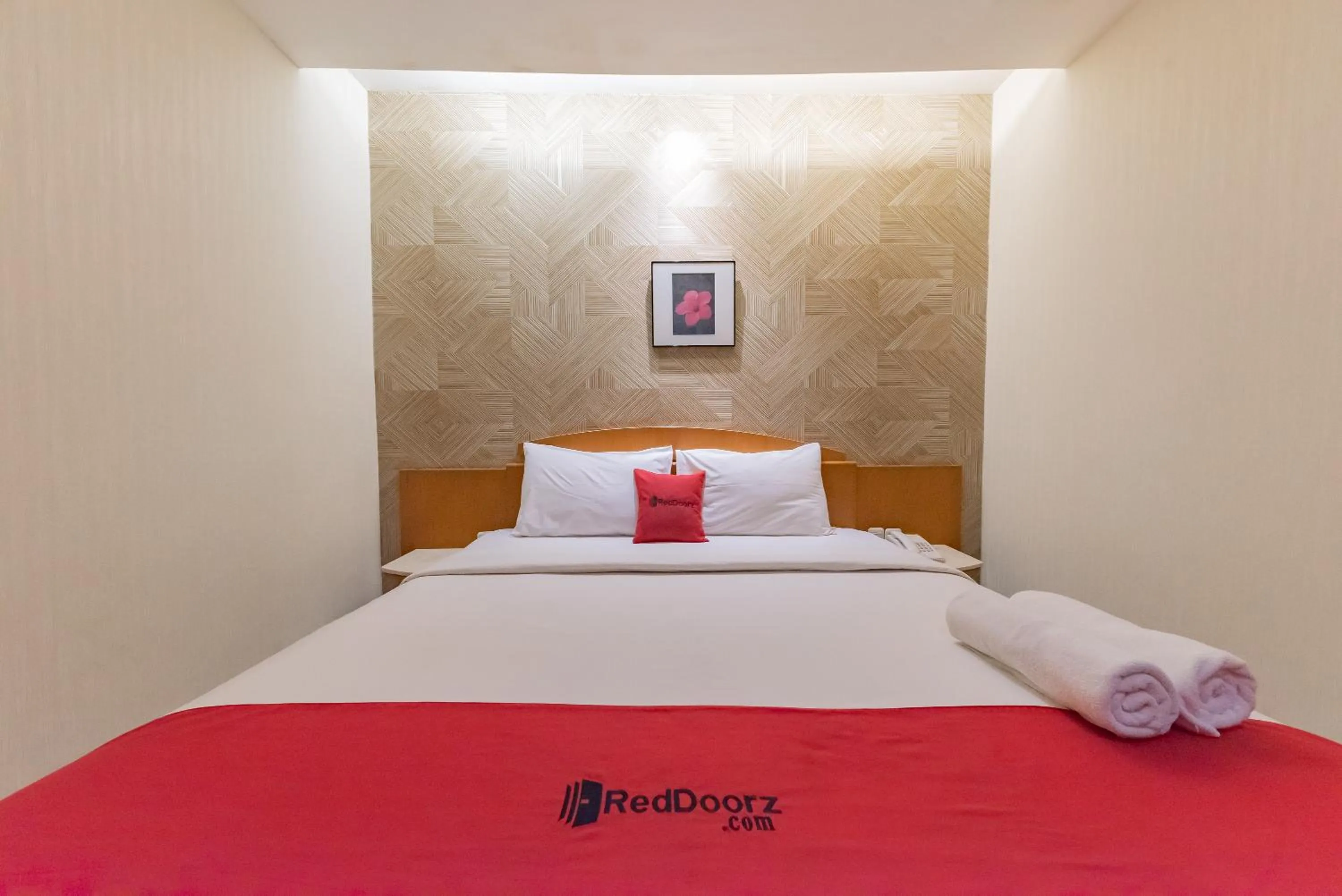 Bedroom, Bed in RedDoorz Plus @ Cipaganti Street 3