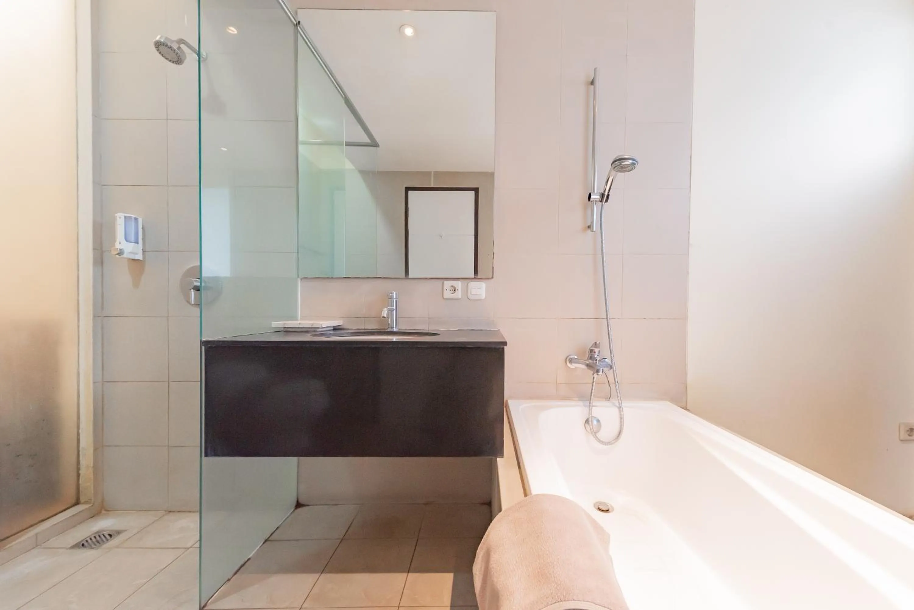 Bathroom in RedDoorz Plus @ Cipaganti Street 3