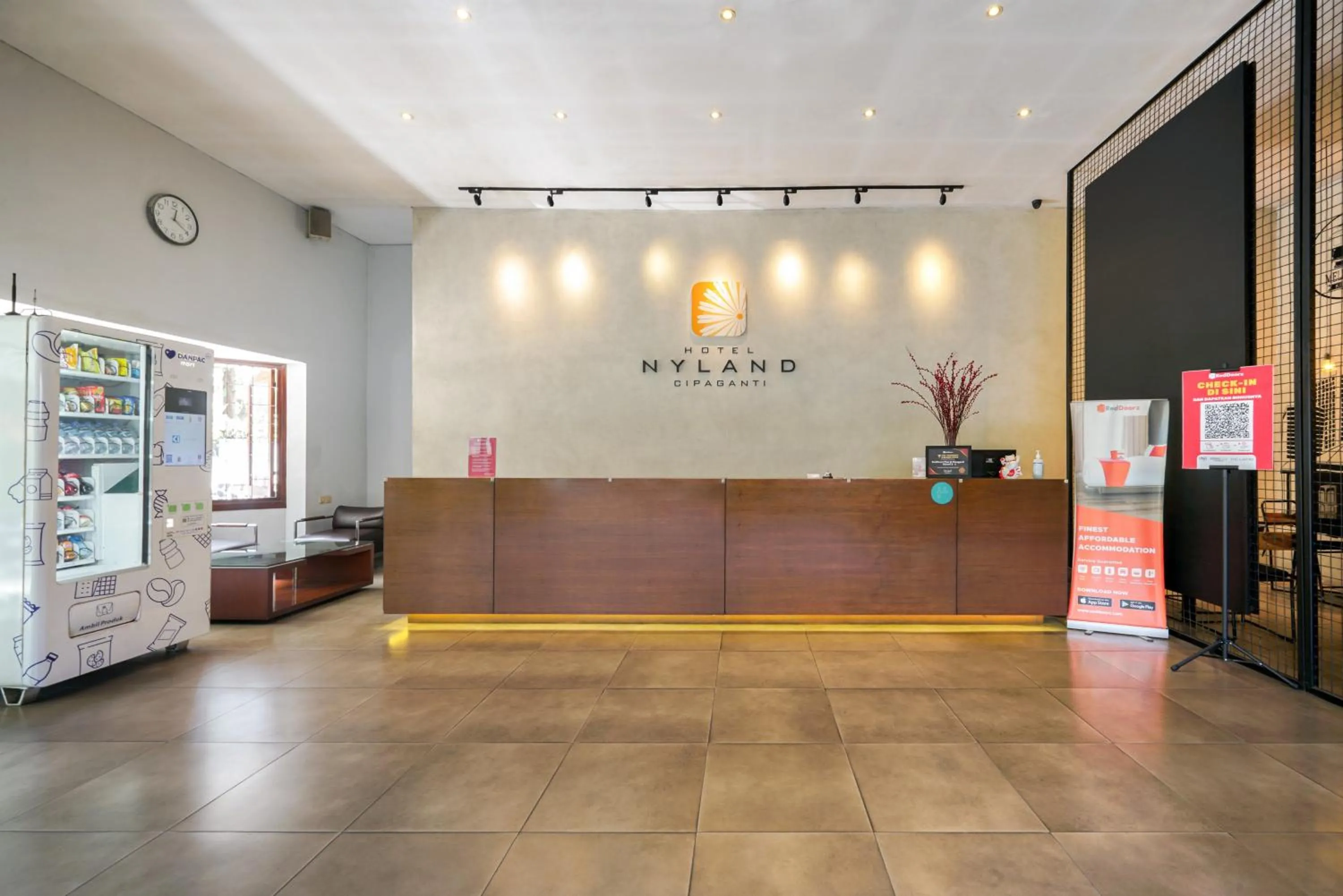 Lobby or reception in RedDoorz Plus @ Cipaganti Street 3