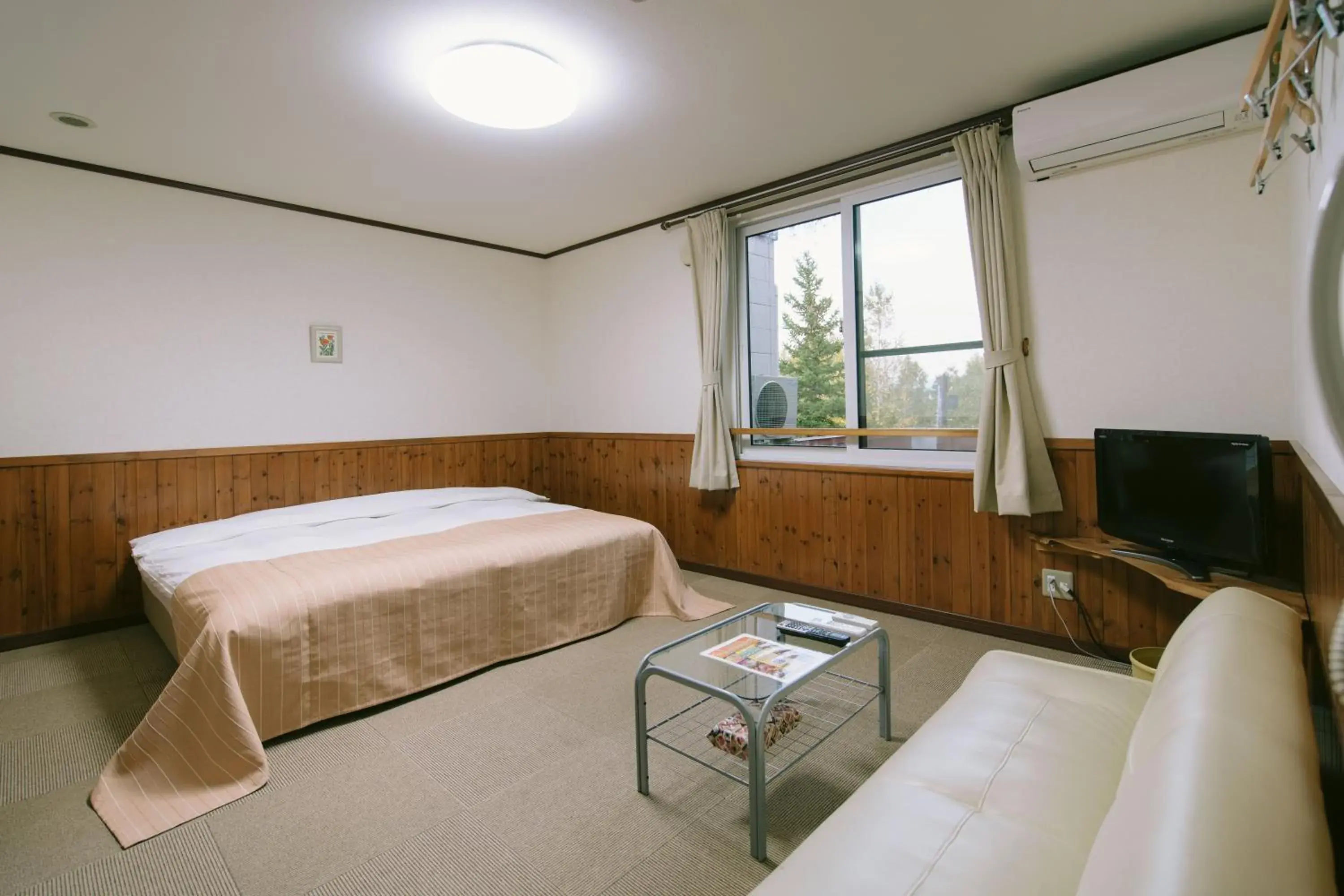 Double Room with Shared Bathroom and Toilet- Non-Smoking in Pension Ashitaya Double Room with Shared Bathroom and Toilet- Non-Smoking in Pension Ashitaya