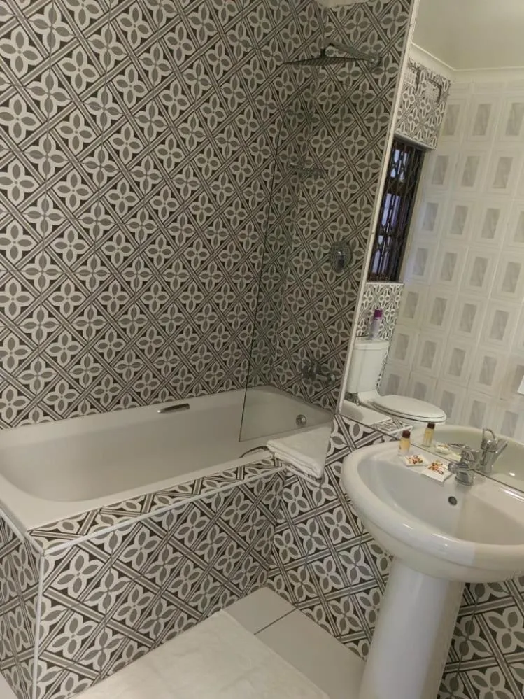 Double Room in Obaa Sima Guest House