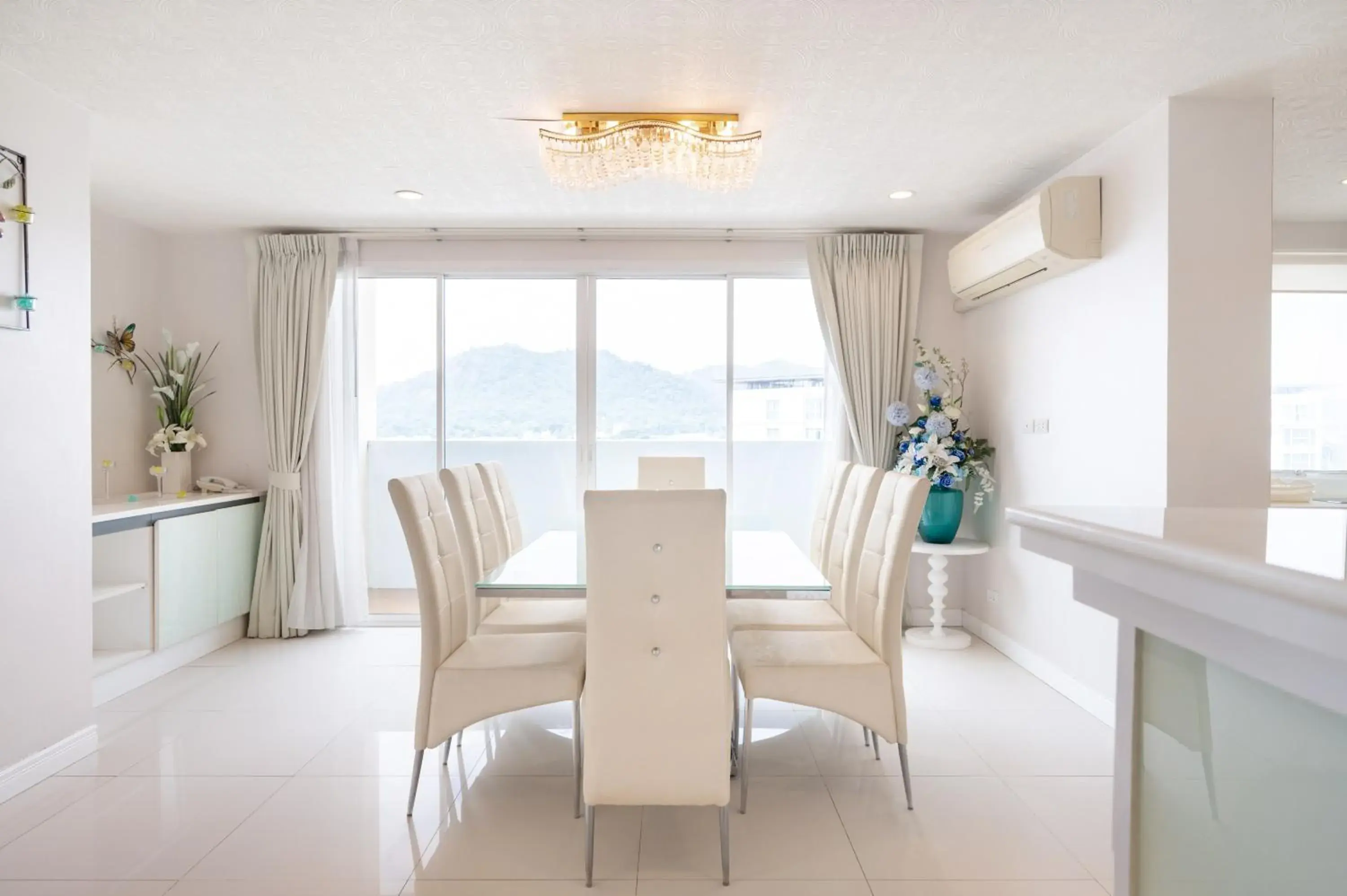 Living room in Royal Pavilion Hua Hin Living room in Royal Pavilion Hua Hin